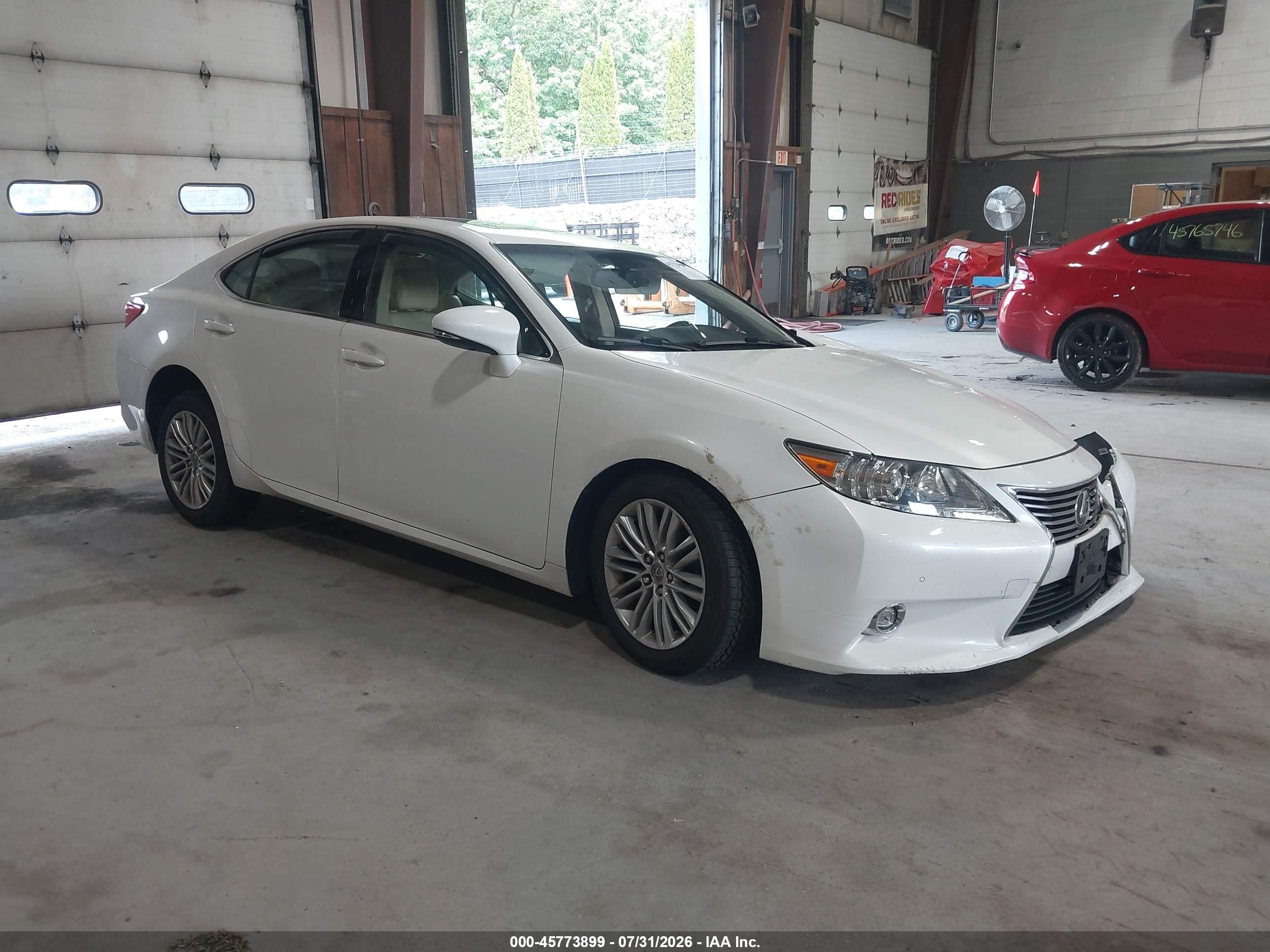 2015 Lexus Es 350   Белый vin: JTHBK1GG7F2153871