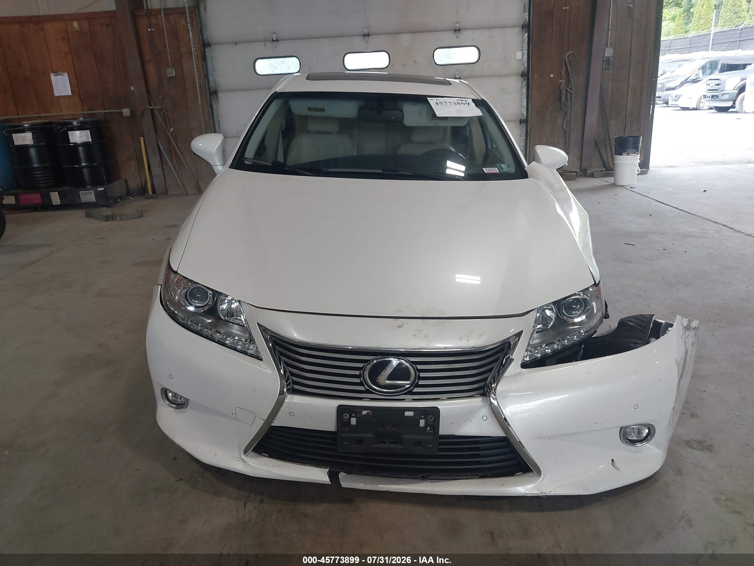 2015 Lexus Es 350   Белый vin: JTHBK1GG7F2153871