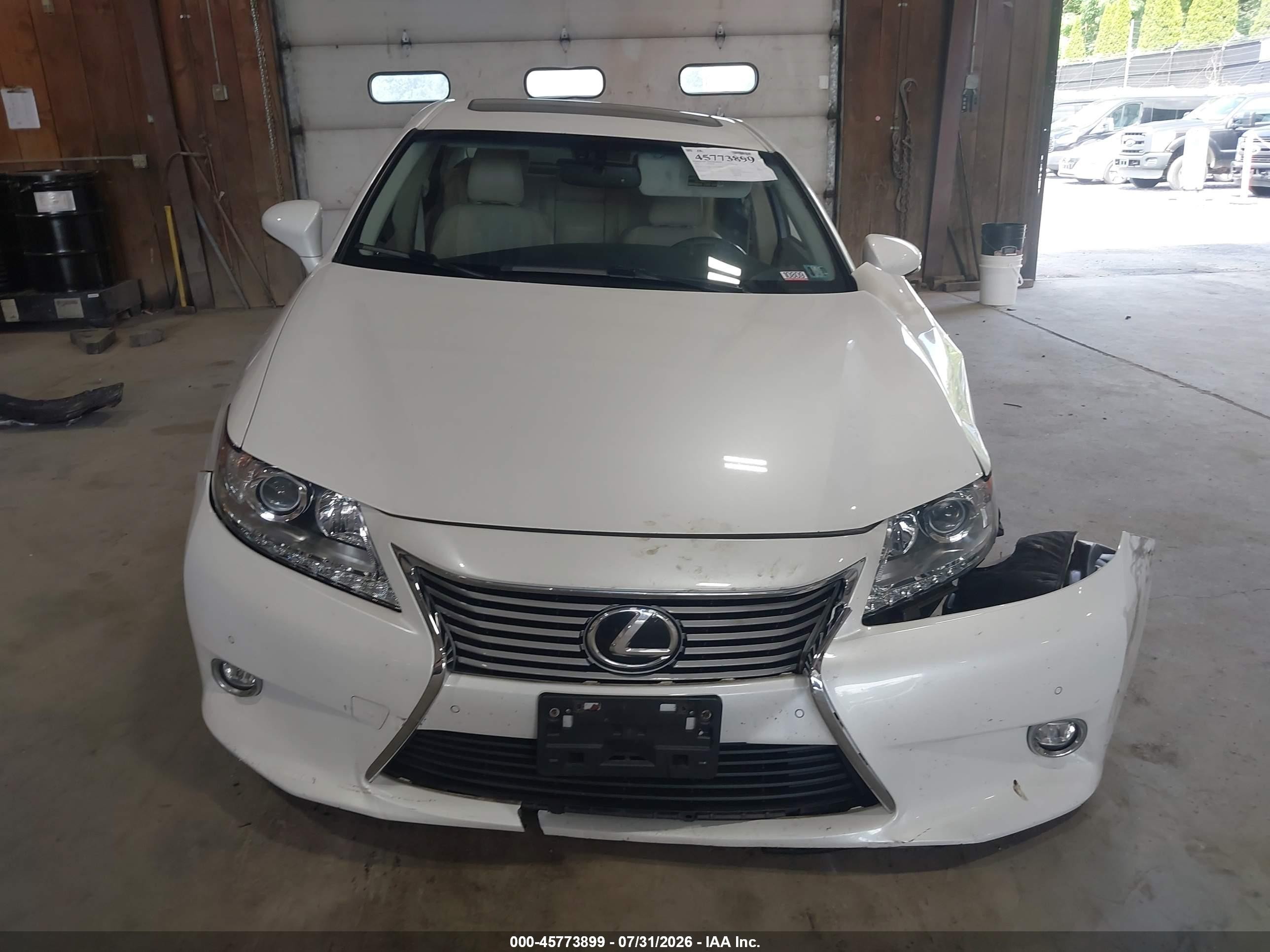 2015 Lexus Es 350   Белый vin: JTHBK1GG7F2153871