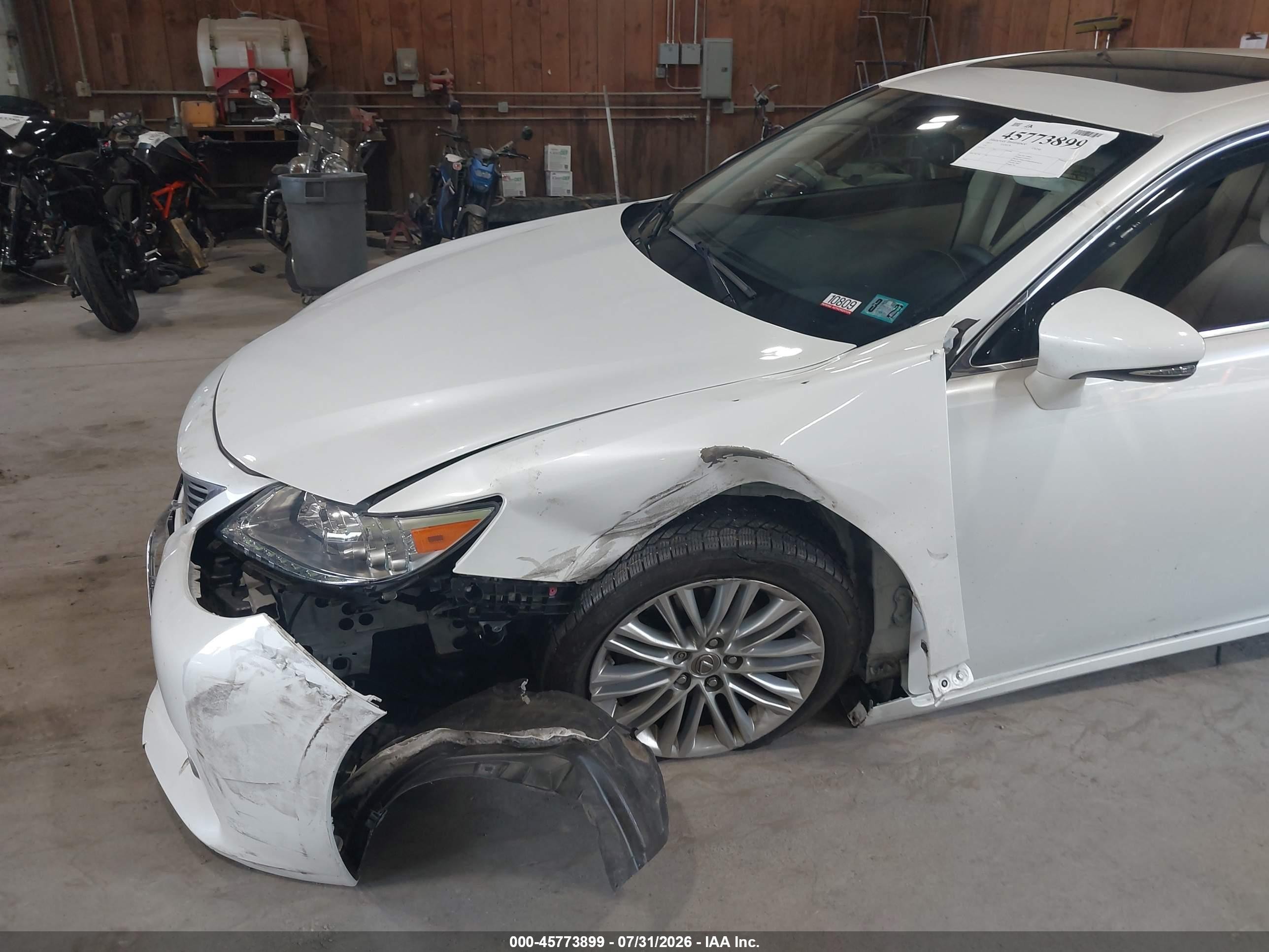 2015 Lexus Es 350   Белый vin: JTHBK1GG7F2153871