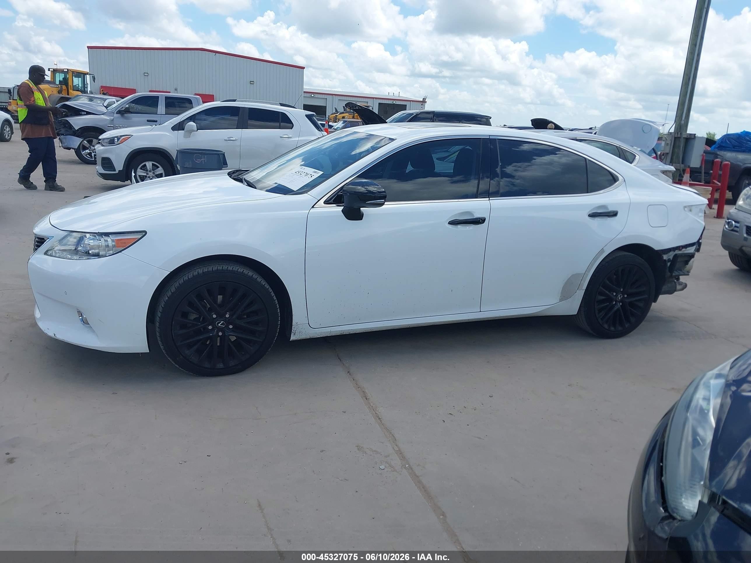 2015 Lexus Es 350 Crafted Line White vin: JTHBK1GG7F2174770