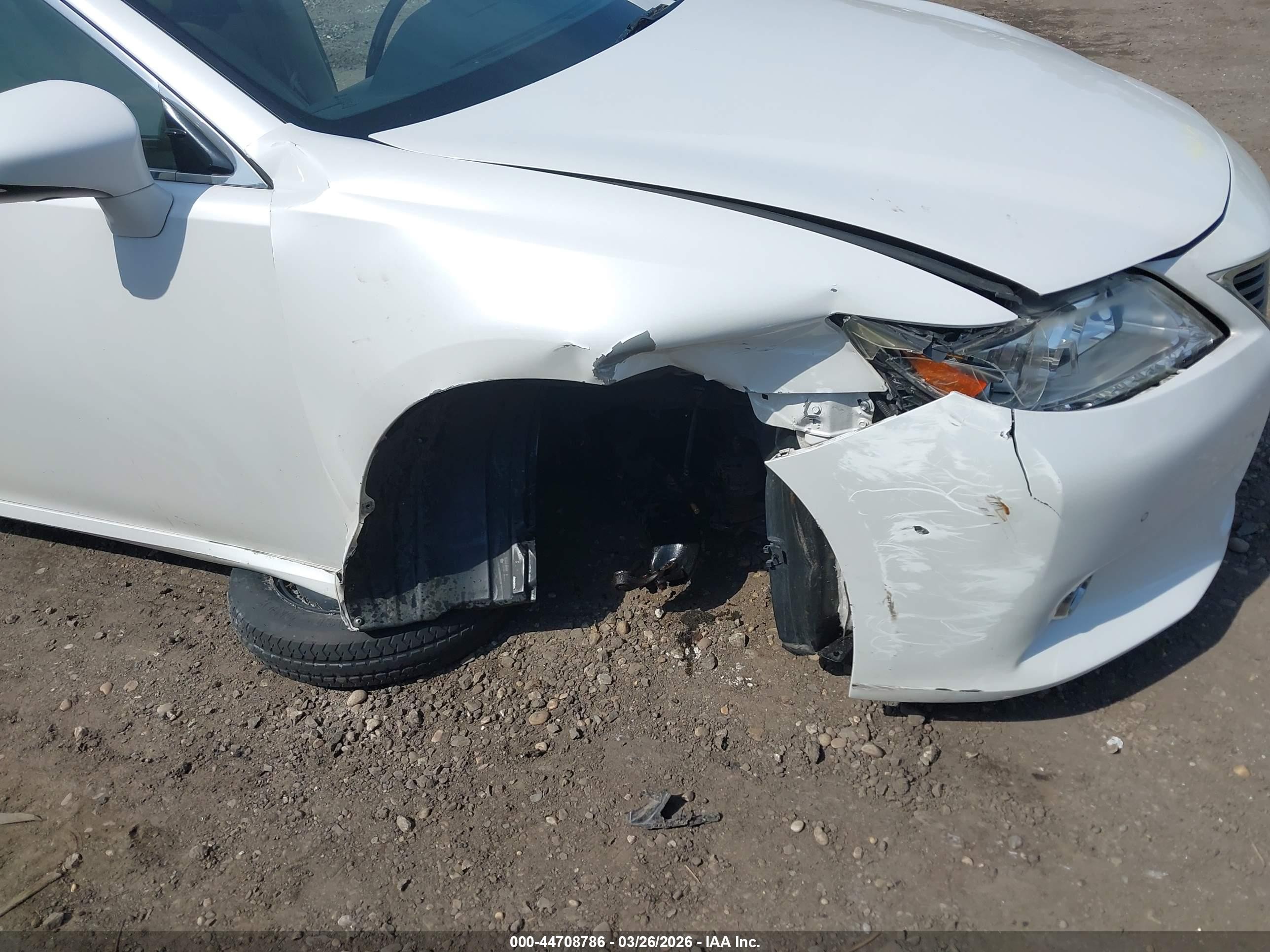 2015 Lexus Es 350   White vin: JTHBK1GG7F2184490