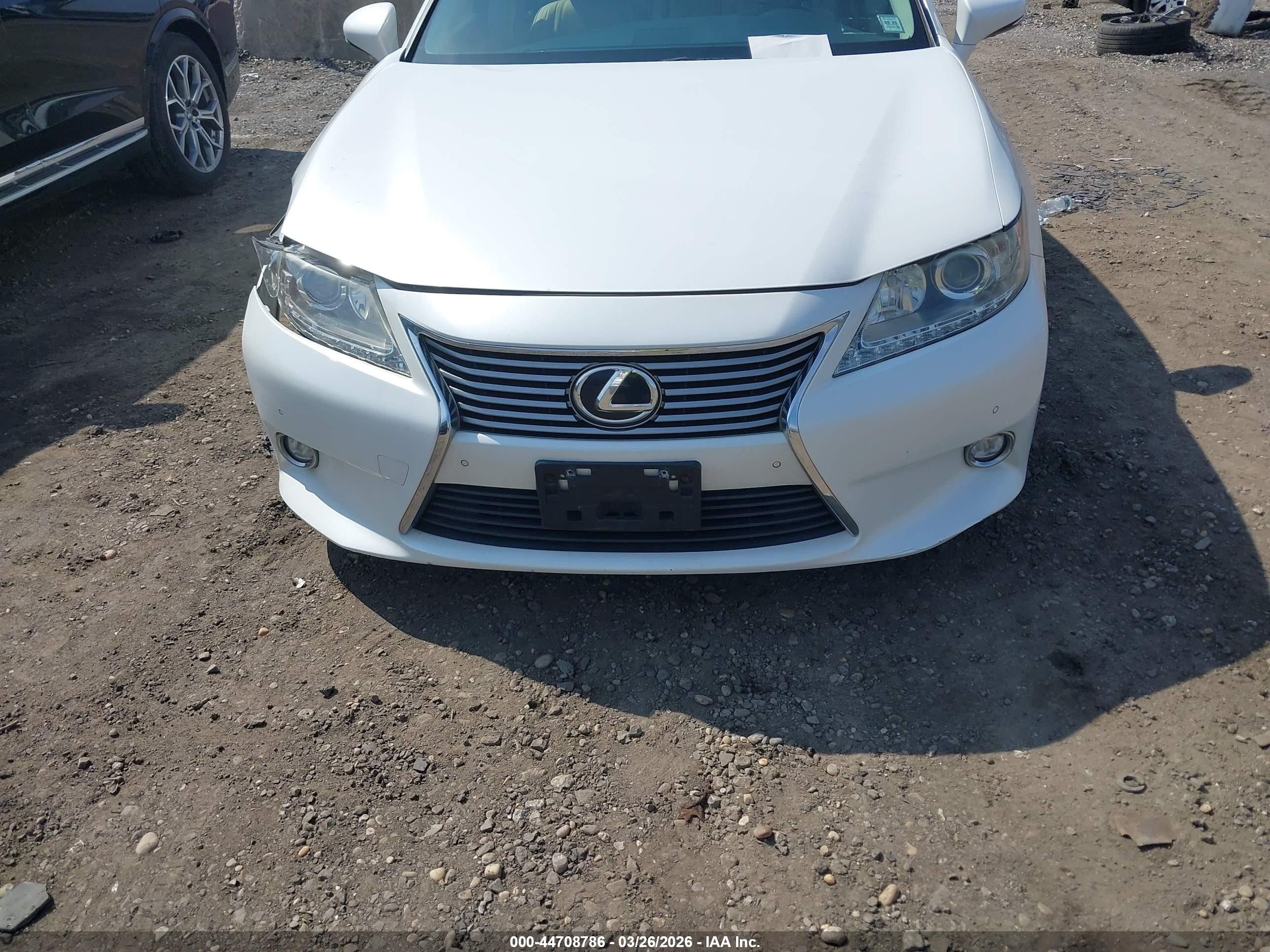2015 Lexus Es 350   White vin: JTHBK1GG7F2184490