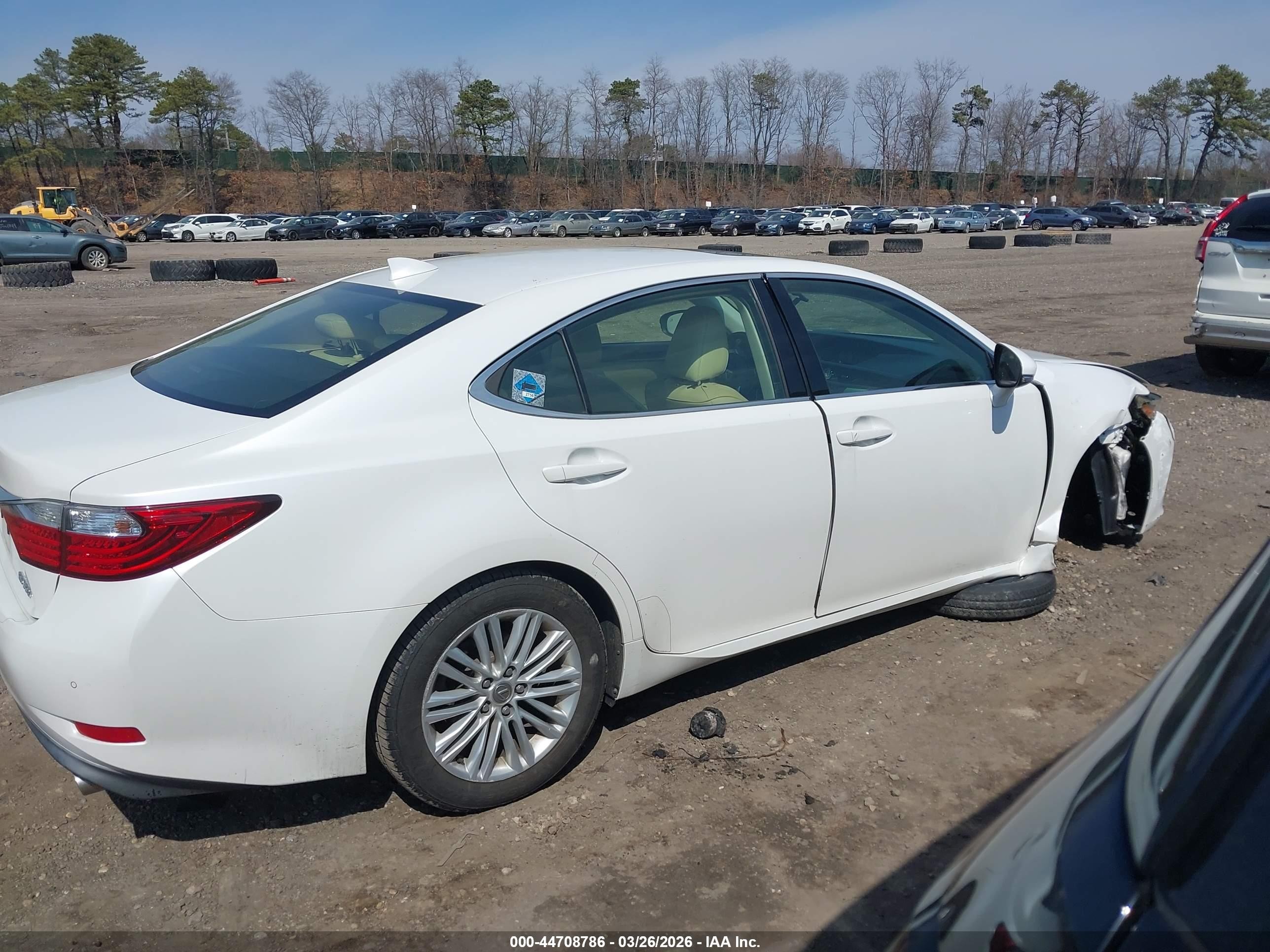 2015 Lexus Es 350   White vin: JTHBK1GG7F2184490