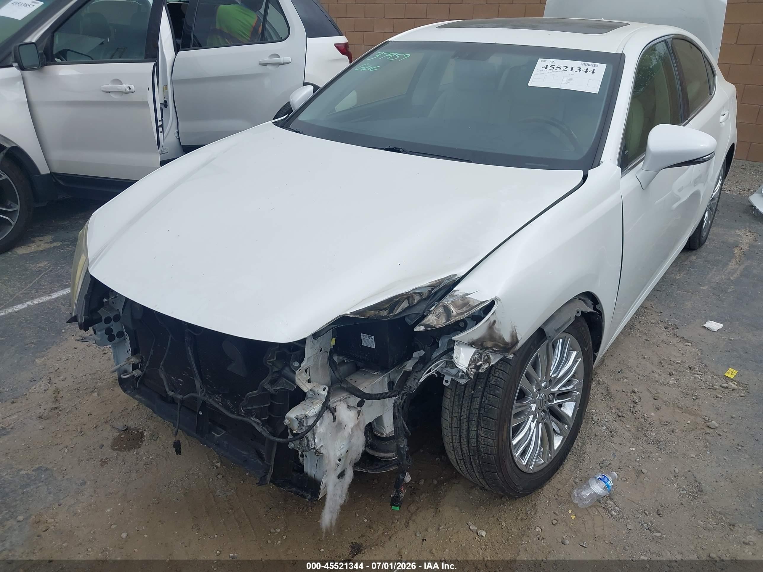 2013 Lexus Es 350   White vin: JTHBK1GG8D2013762