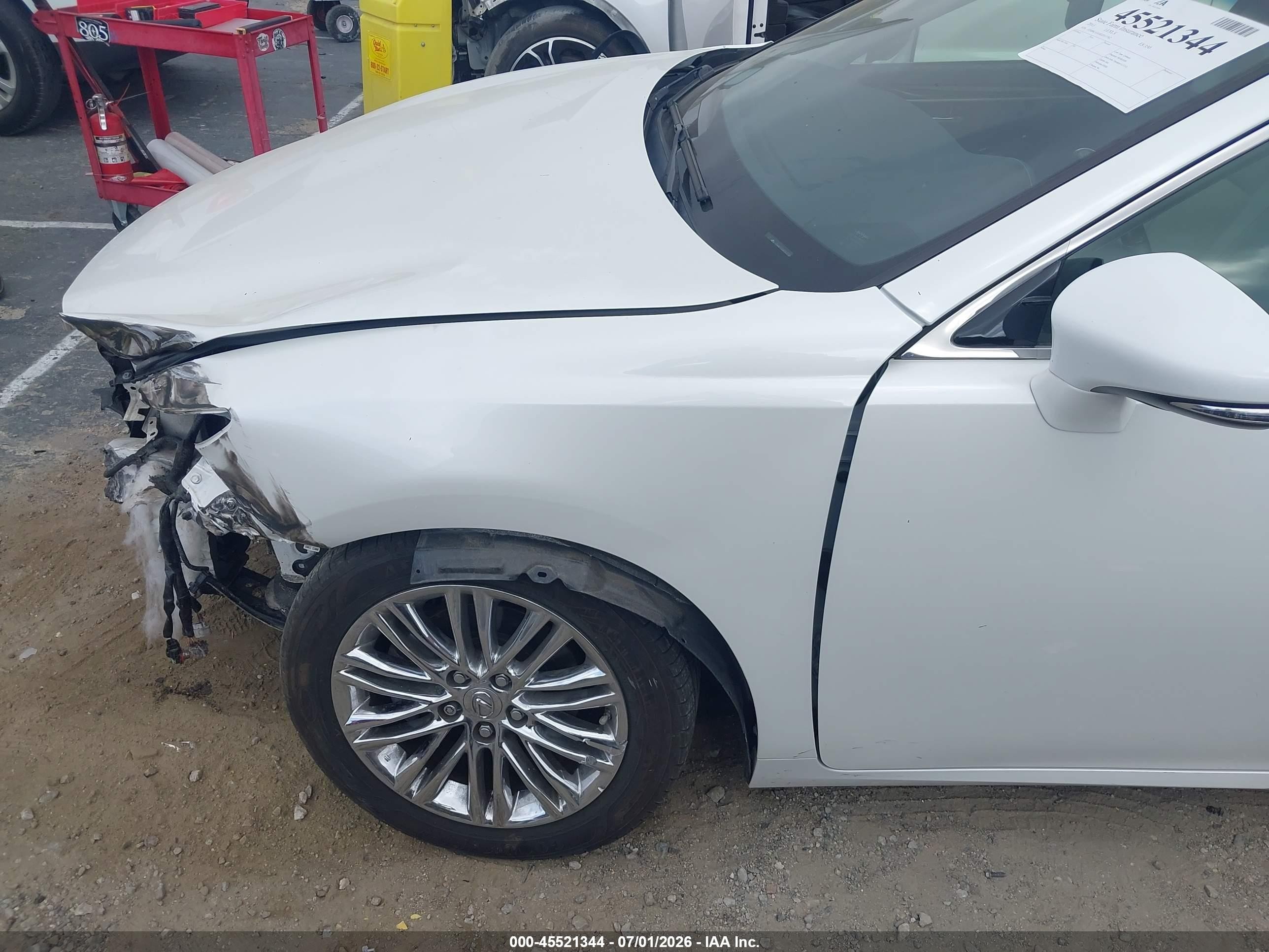 2013 Lexus Es 350   White vin: JTHBK1GG8D2013762