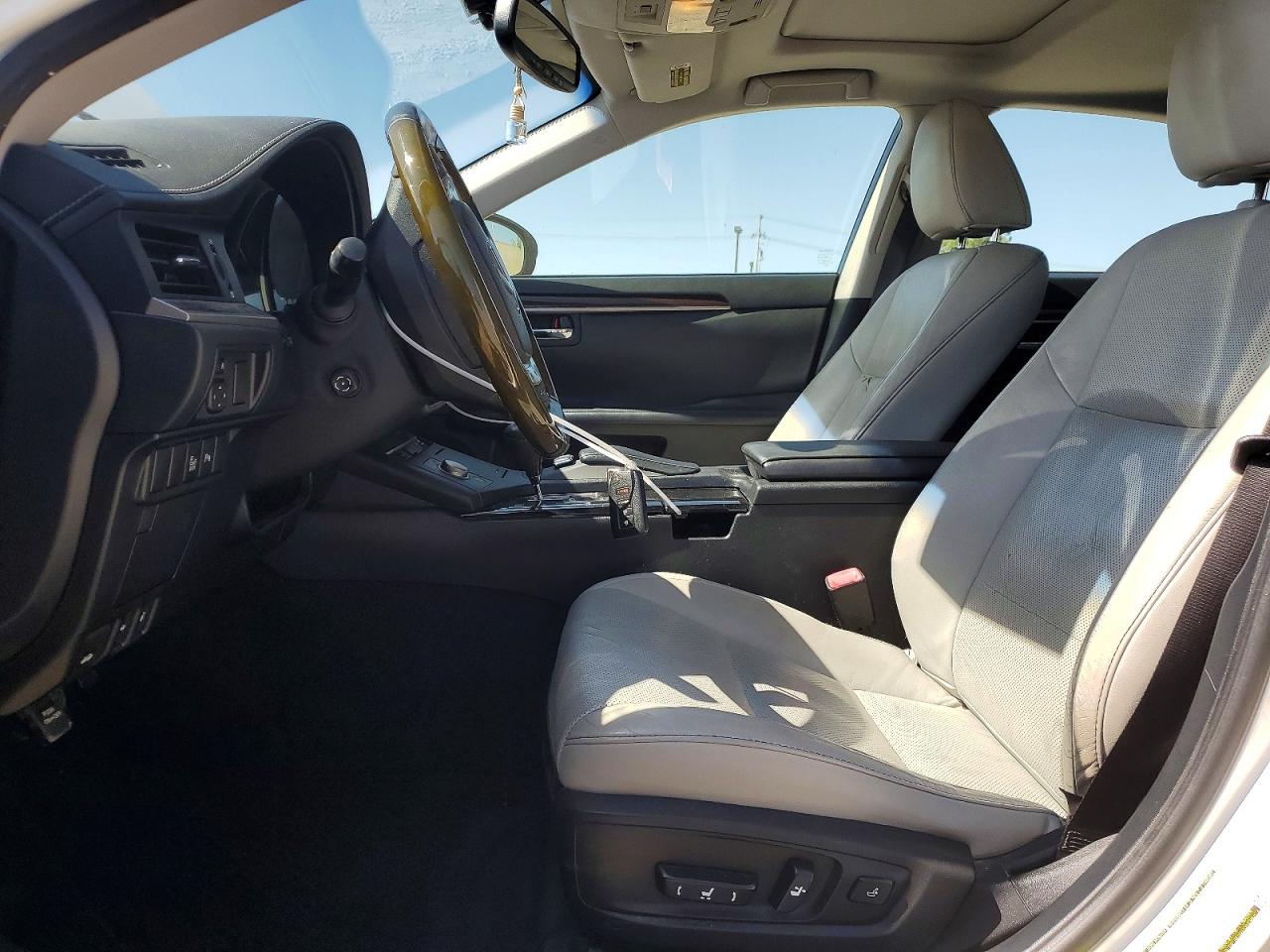 2013 Lexus Es 350 White vin: JTHBK1GG8D2022350