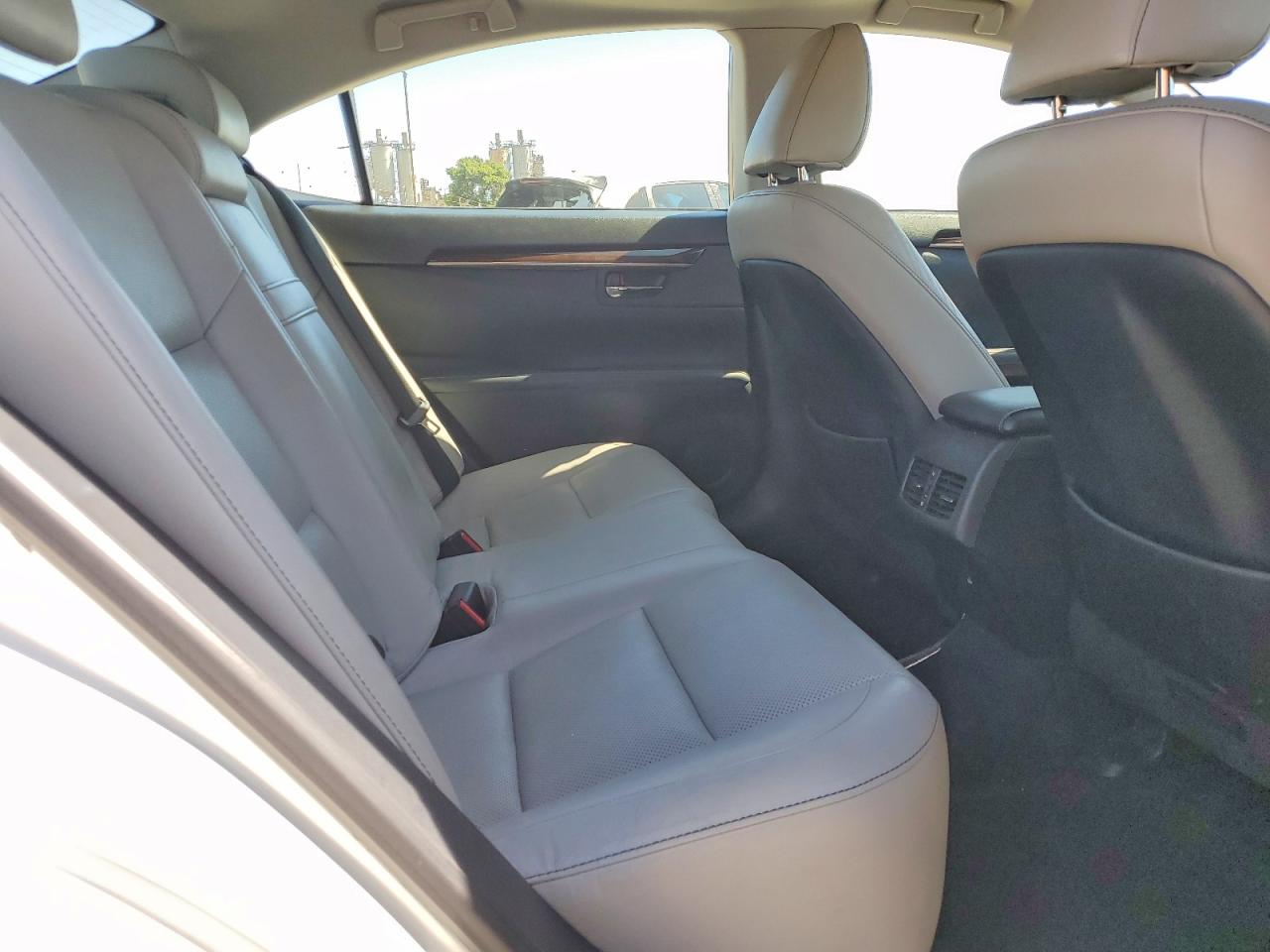 2013 Lexus Es 350 White vin: JTHBK1GG8D2022350