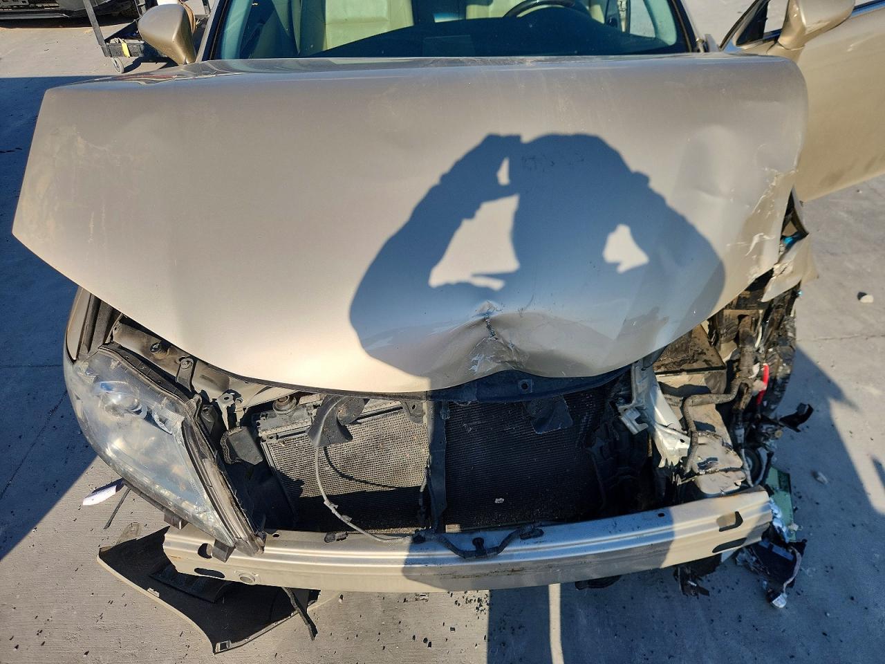 2013 Lexus Es 350 Gold vin: JTHBK1GG8D2028309