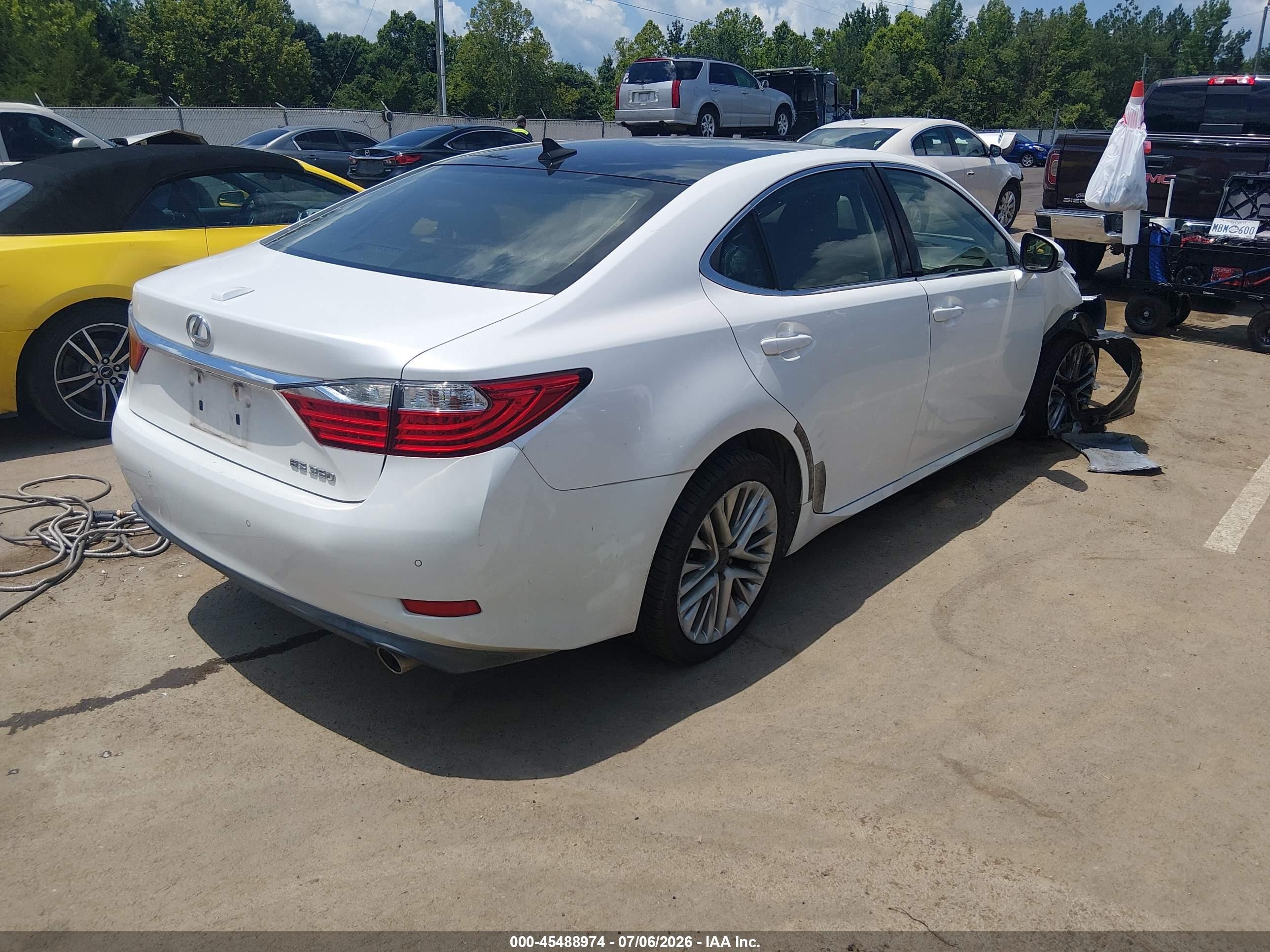 2013 Lexus Es 350   White vin: JTHBK1GG8D2059320