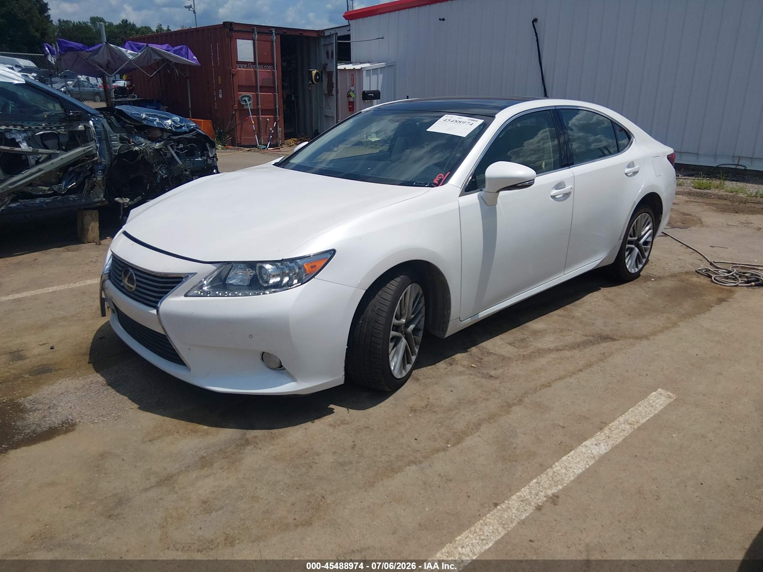 2013 Lexus Es 350   White vin: JTHBK1GG8D2059320