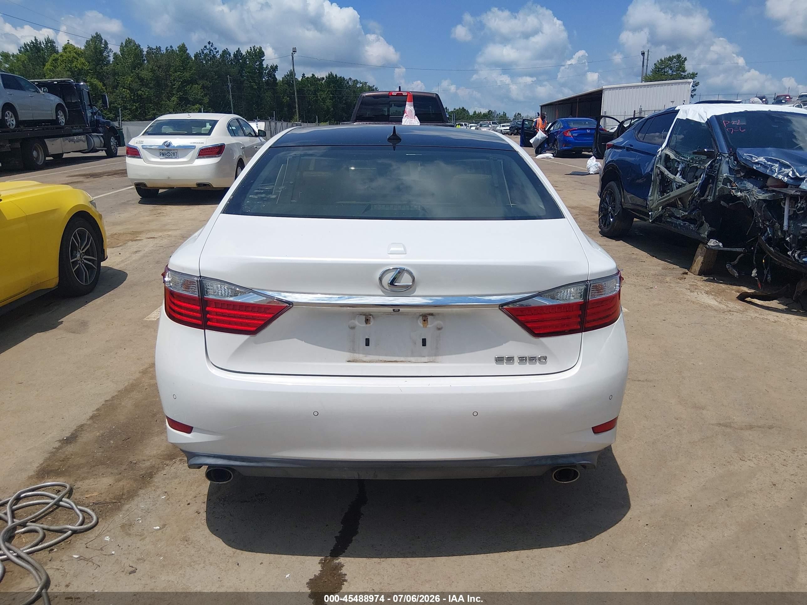 2013 Lexus Es 350   White vin: JTHBK1GG8D2059320