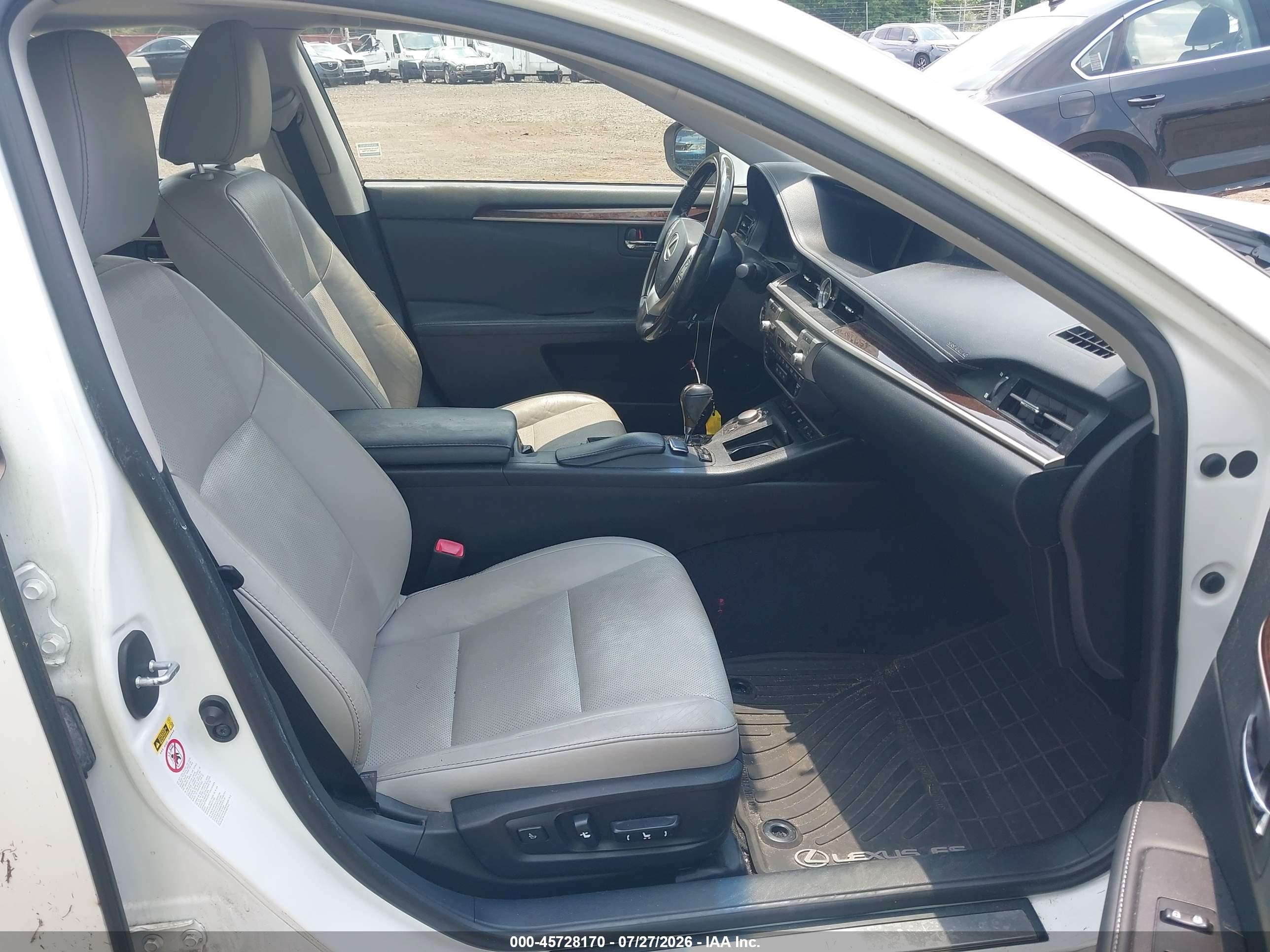 2013 Lexus Es 350   White vin: JTHBK1GG8D2079132
