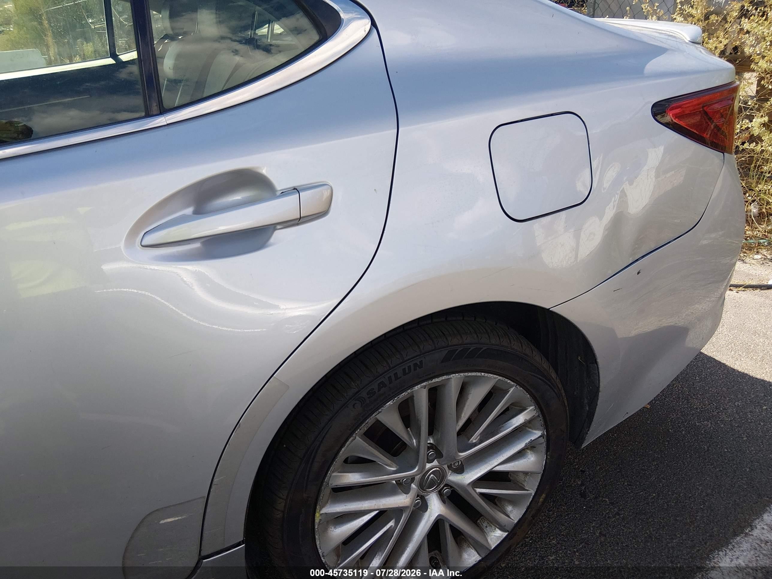 2013 Lexus Es 350   Silver vin: JTHBK1GG8D2080359