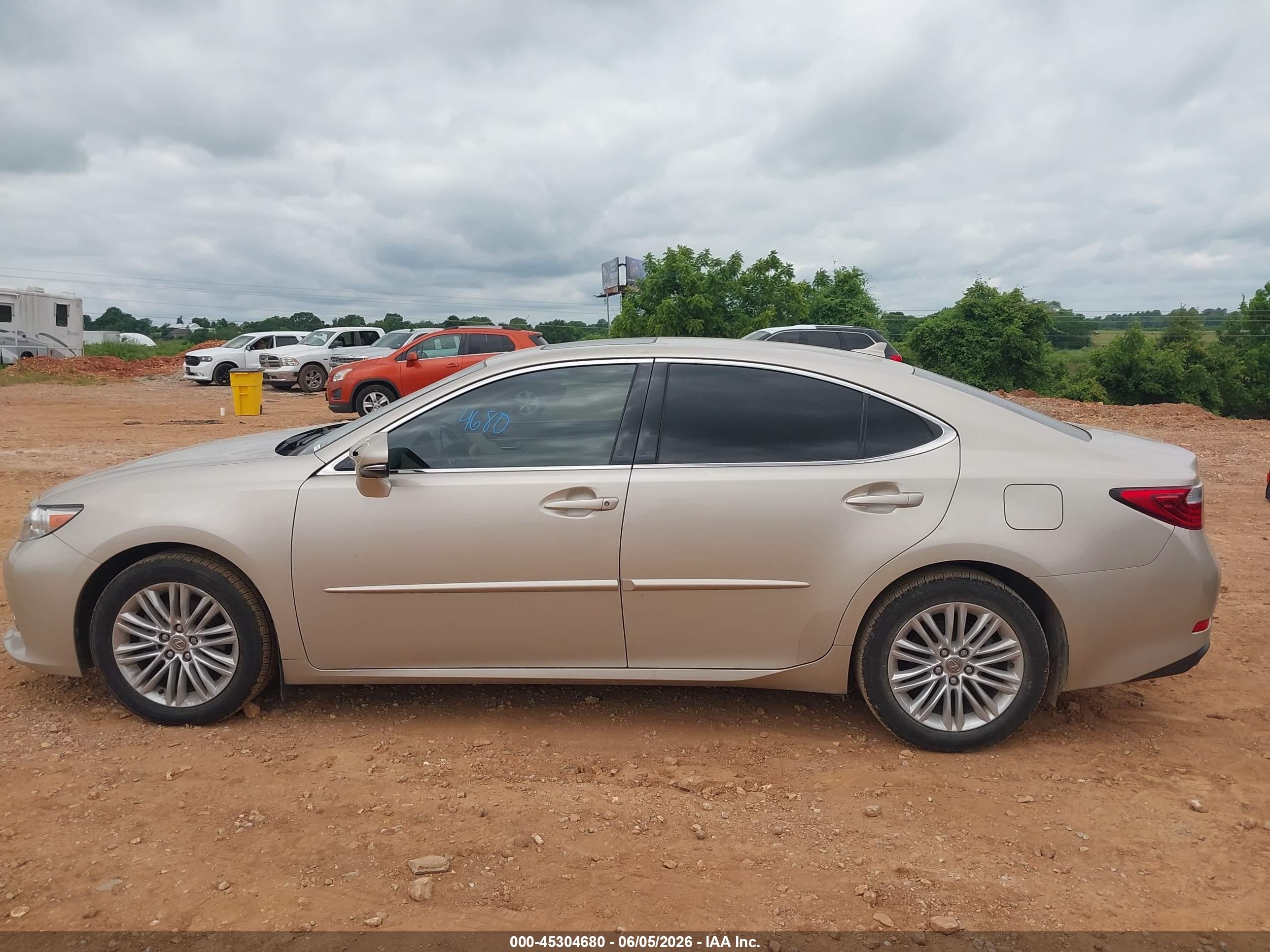 2014 Lexus Es 350   Cream vin: JTHBK1GG8E2113541