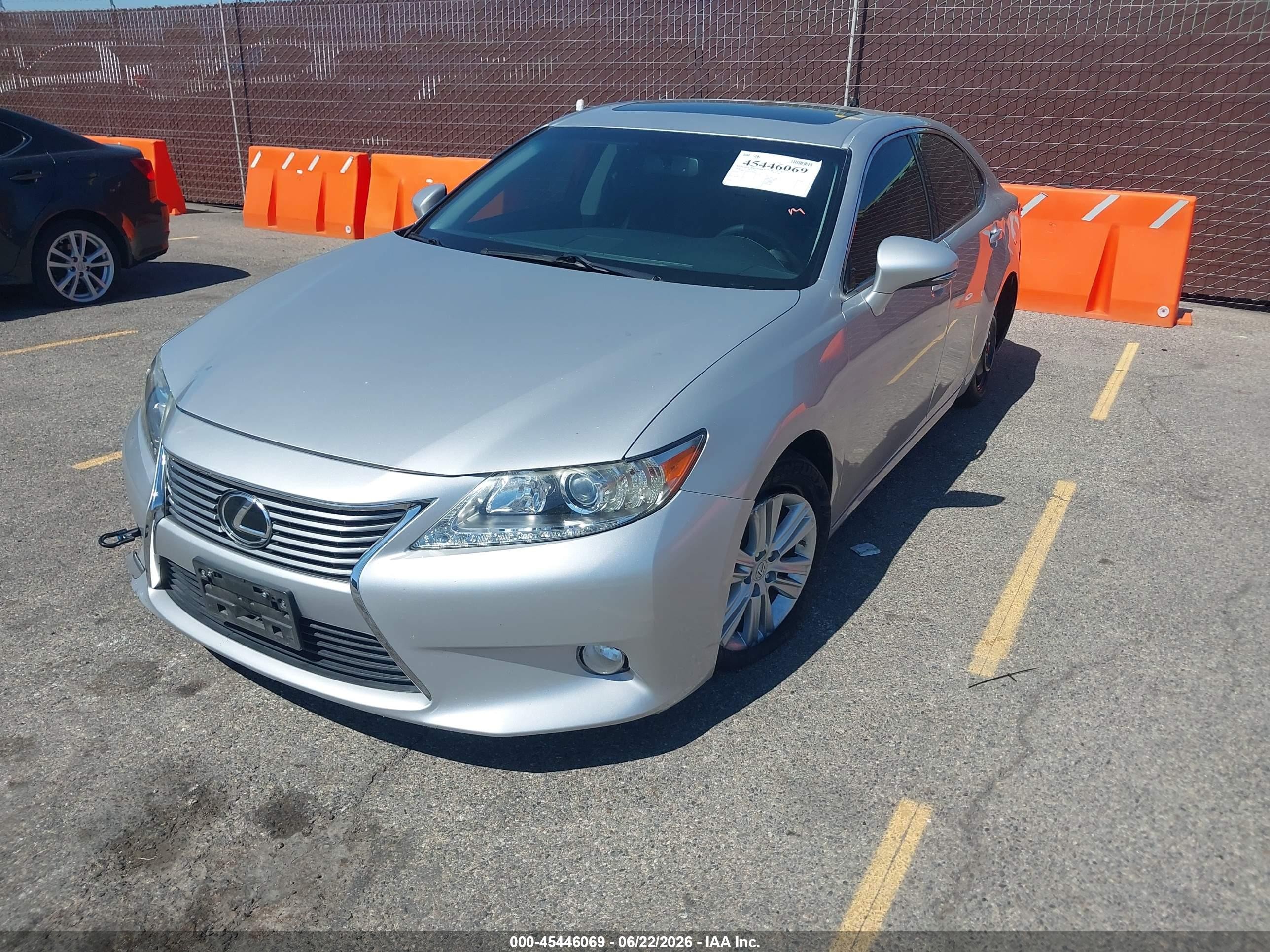 2014 Lexus Es 350 Silver vin: JTHBK1GG8E2140867