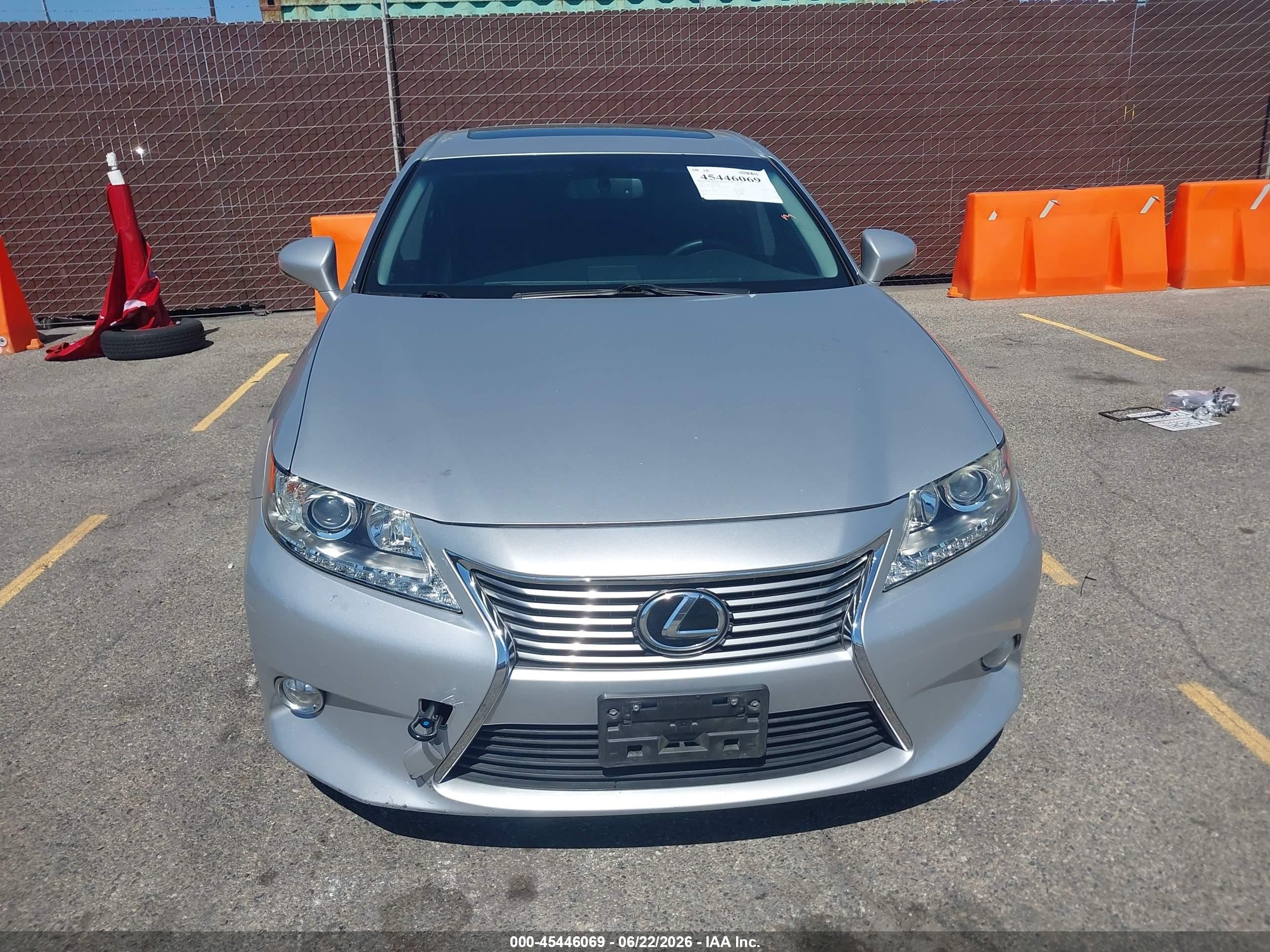 2014 Lexus Es 350 Silver vin: JTHBK1GG8E2140867
