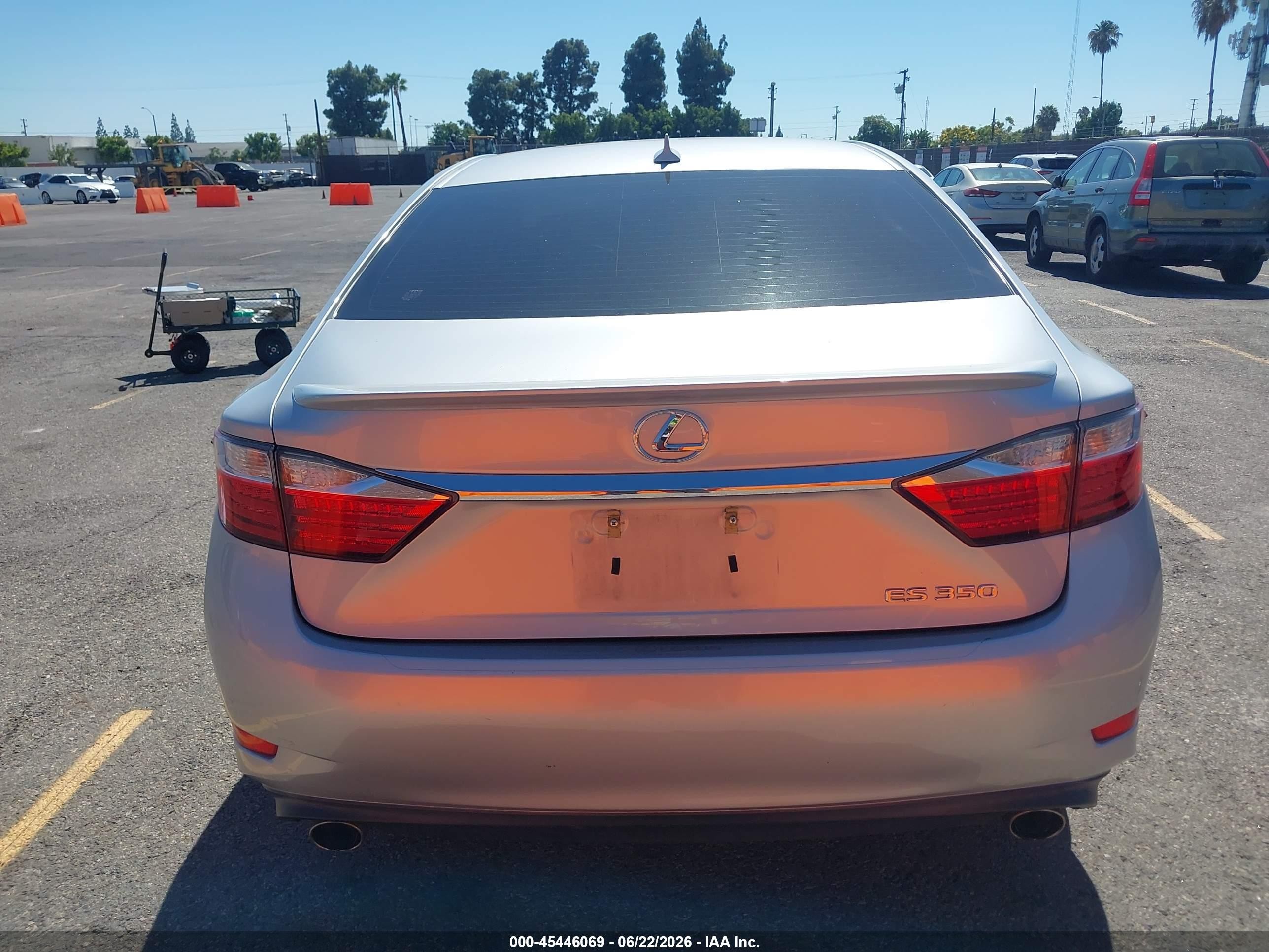 2014 Lexus Es 350 Silver vin: JTHBK1GG8E2140867