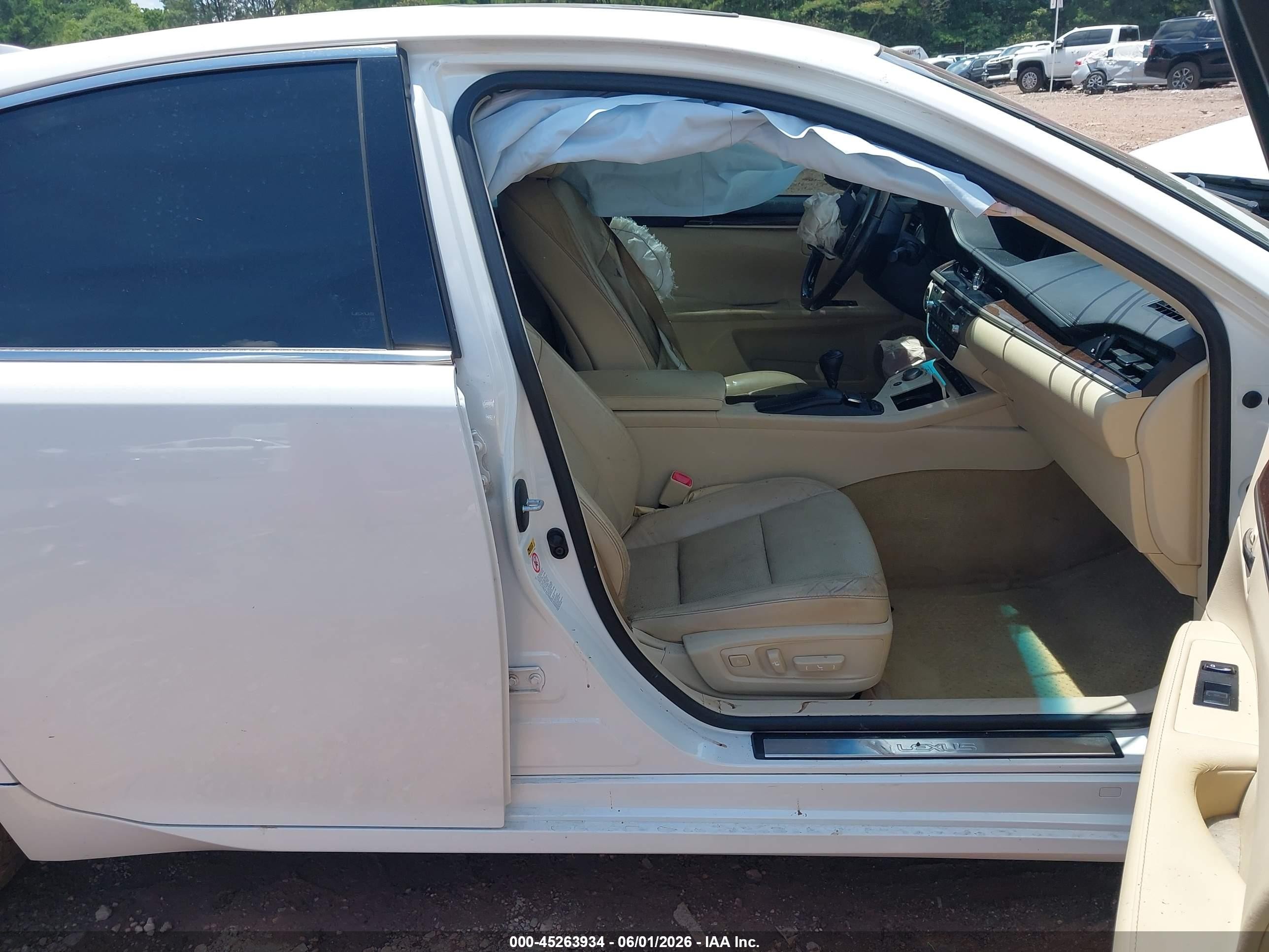 2015 Lexus Es 350   White vin: JTHBK1GG8F2165480