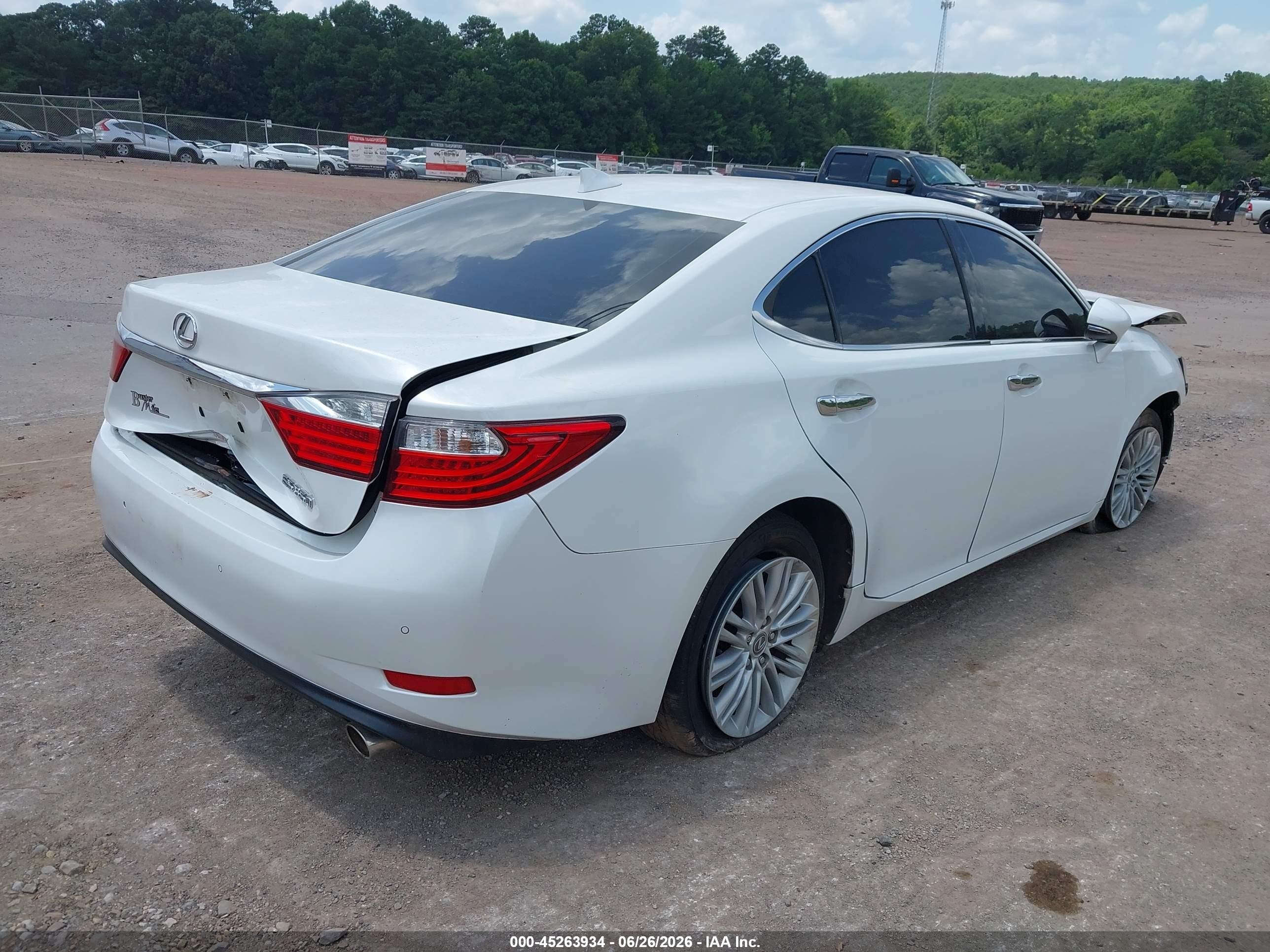 2015 Lexus Es 350   White vin: JTHBK1GG8F2165480