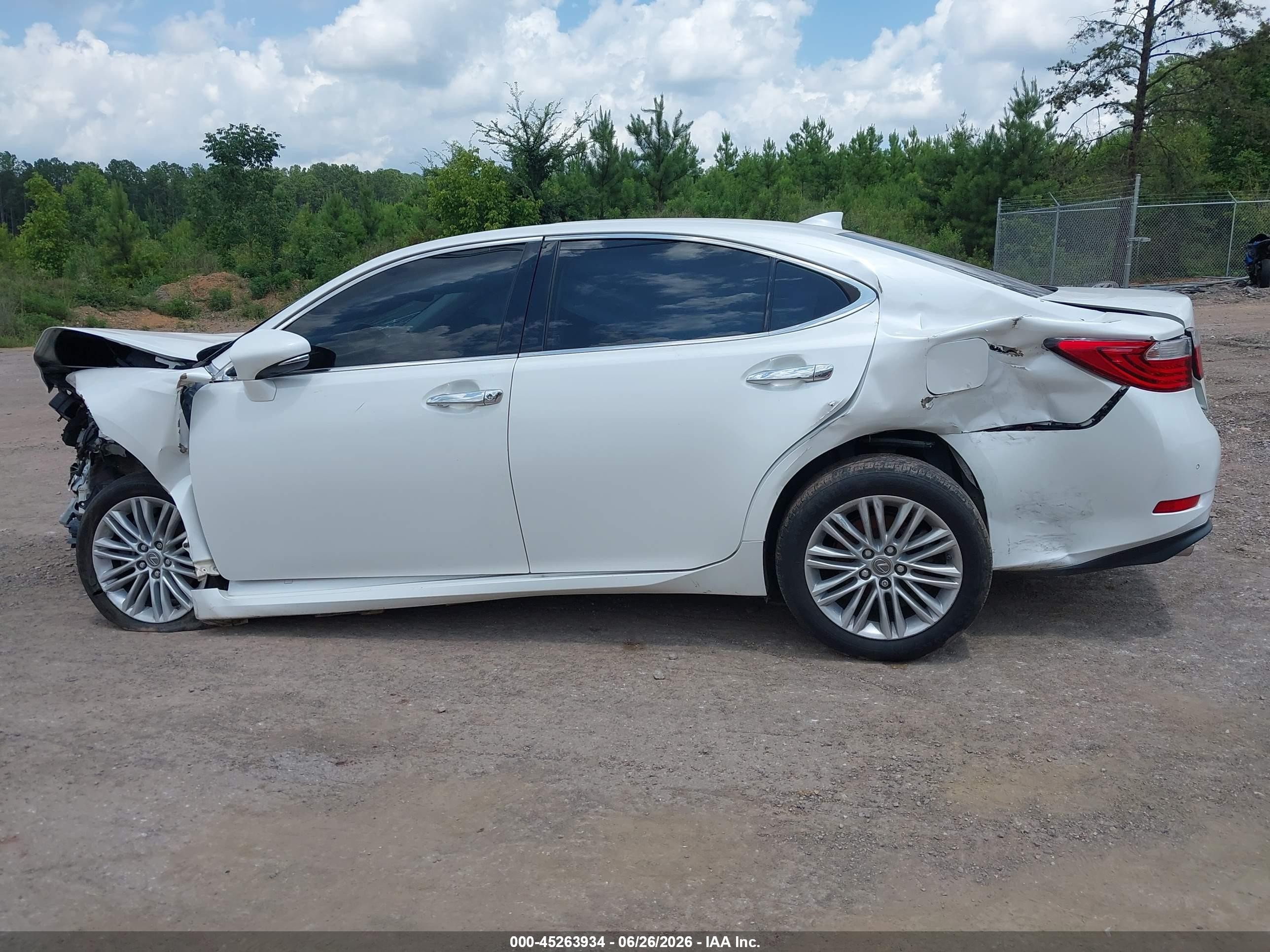 2015 Lexus Es 350   White vin: JTHBK1GG8F2165480