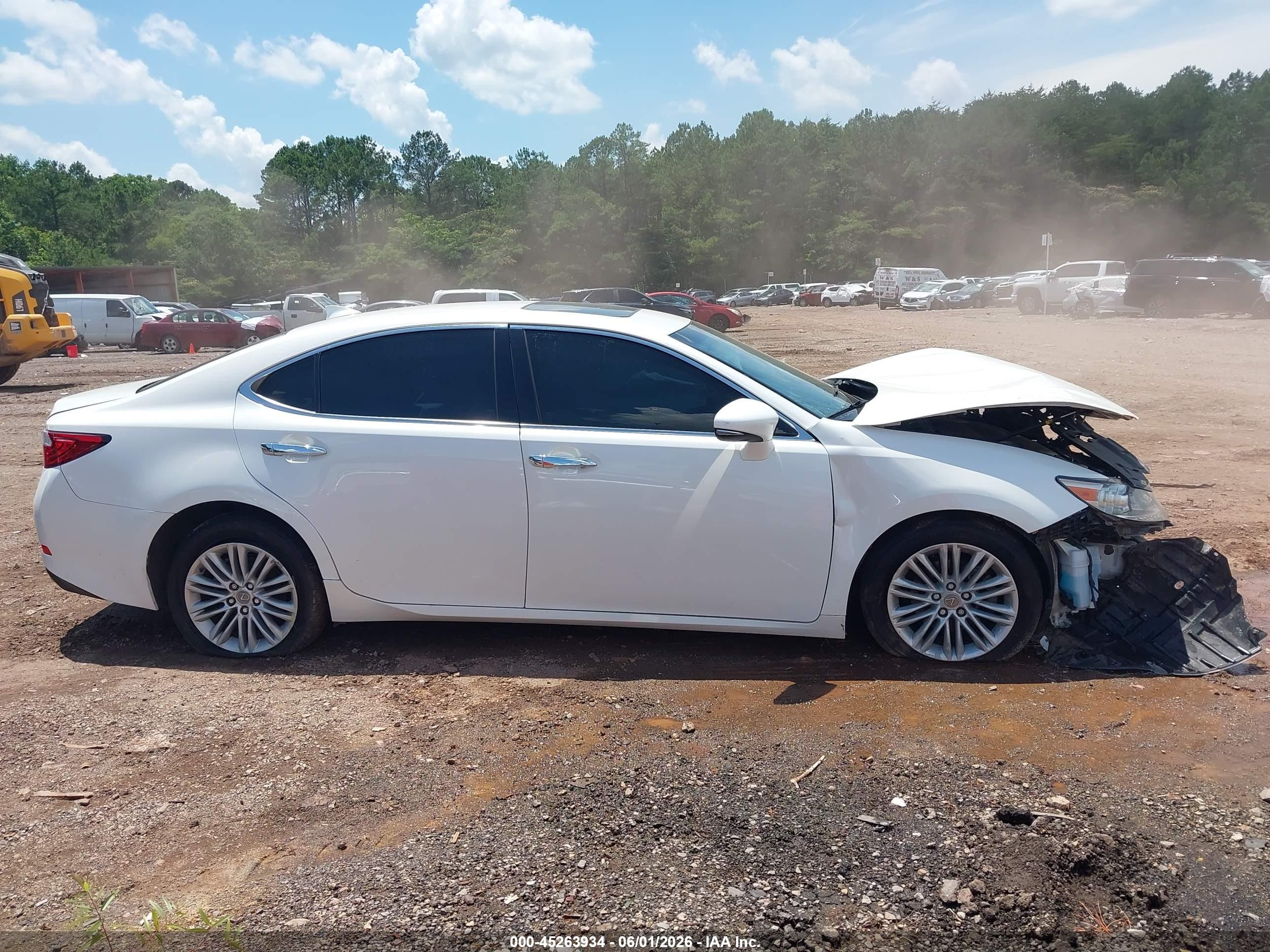 2015 Lexus Es 350   White vin: JTHBK1GG8F2165480