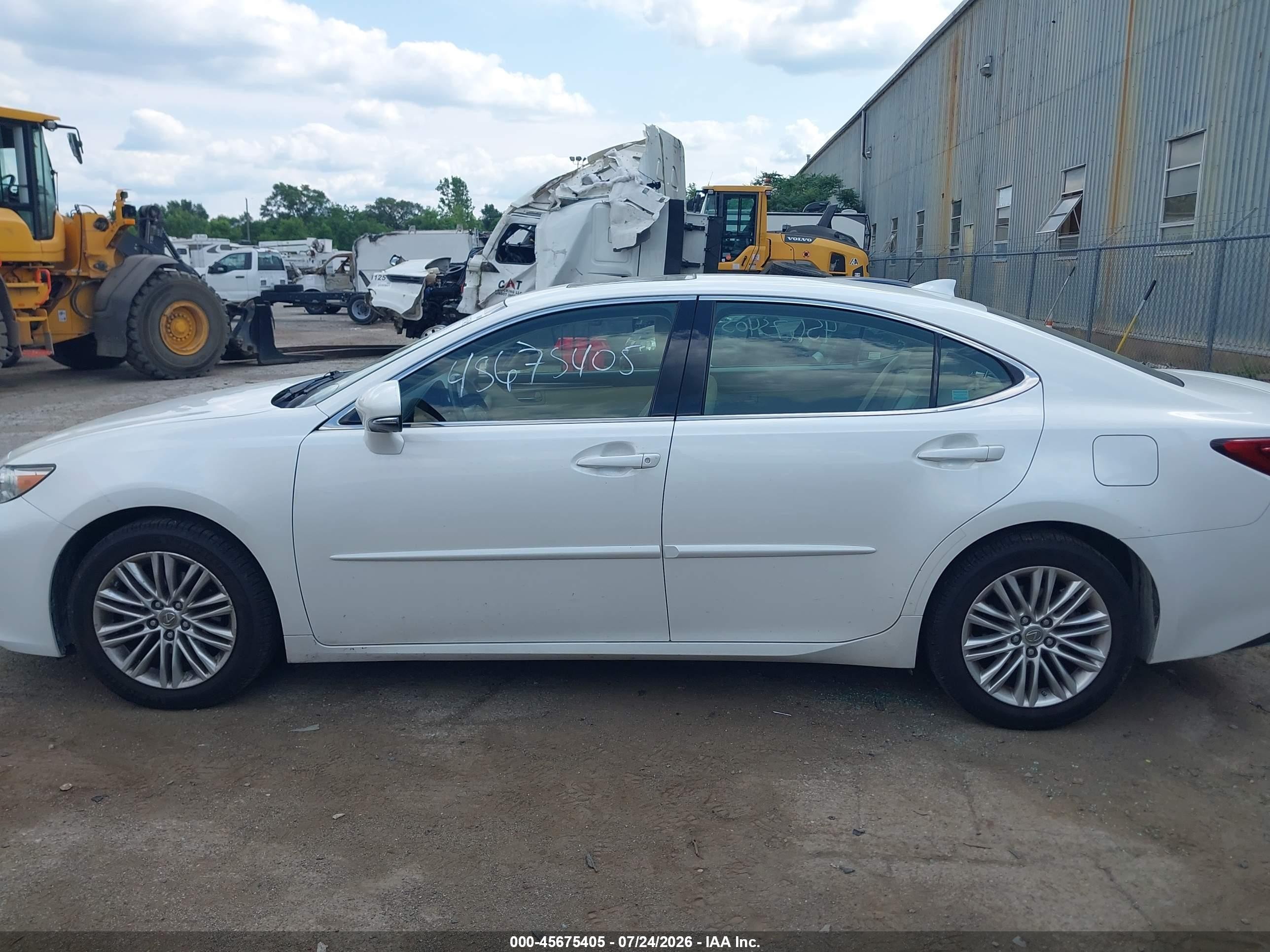 2015 Lexus Es 350   Белый vin: JTHBK1GG8F2198589