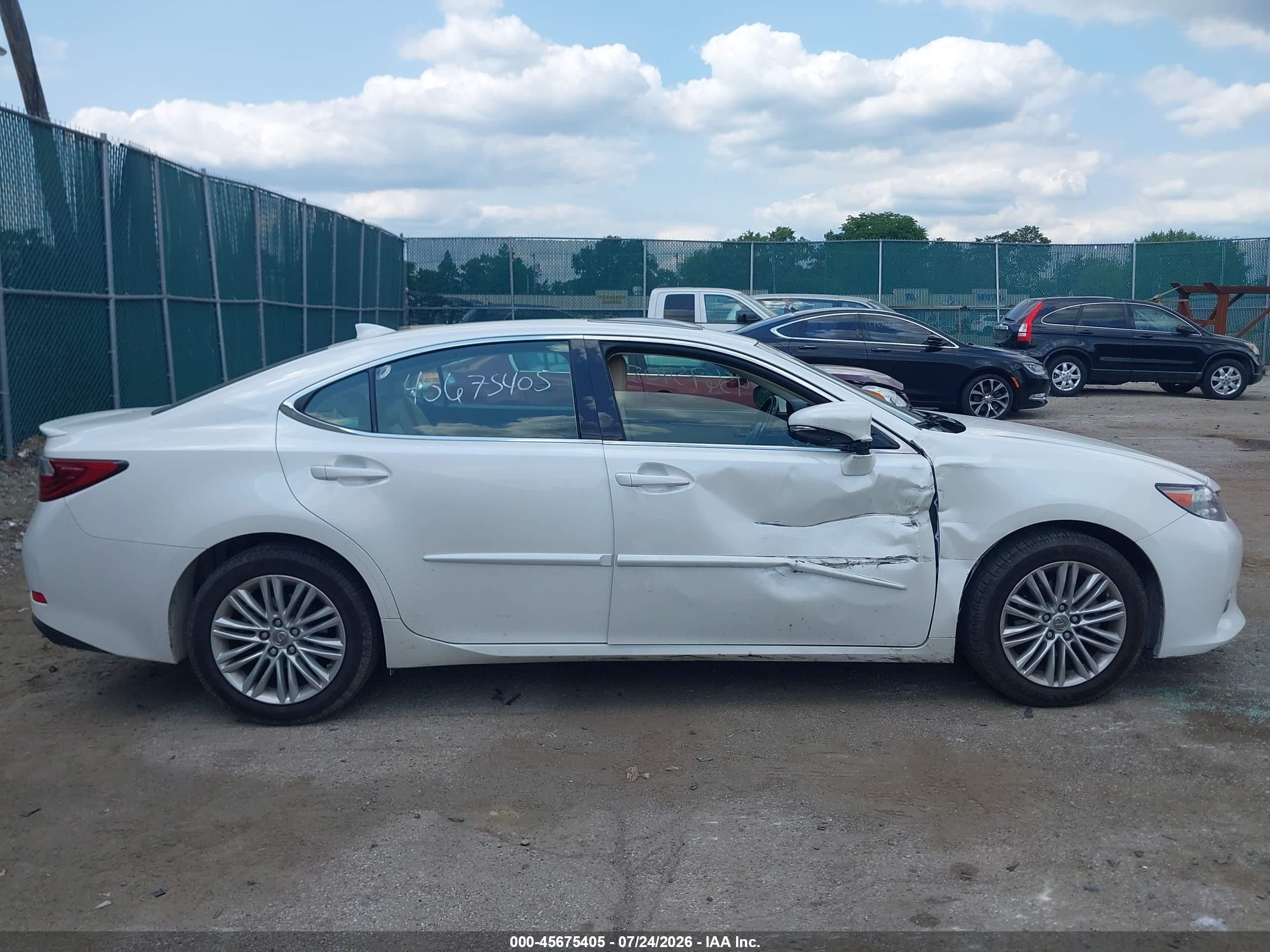 2015 Lexus Es 350   Белый vin: JTHBK1GG8F2198589