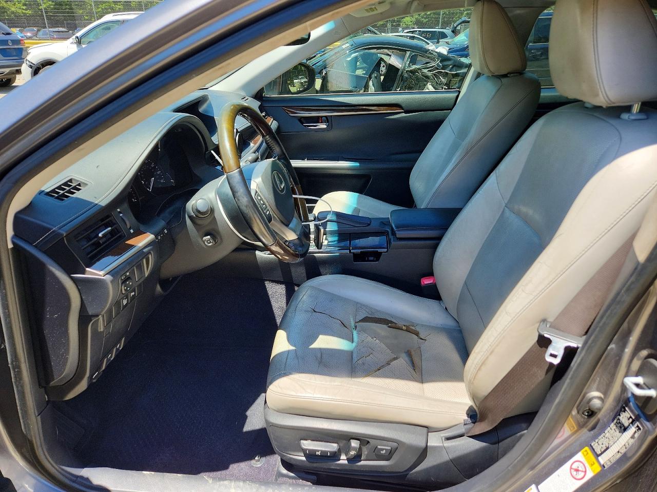 2015 Lexus Es 350 Серебряный vin: JTHBK1GG8F2200700