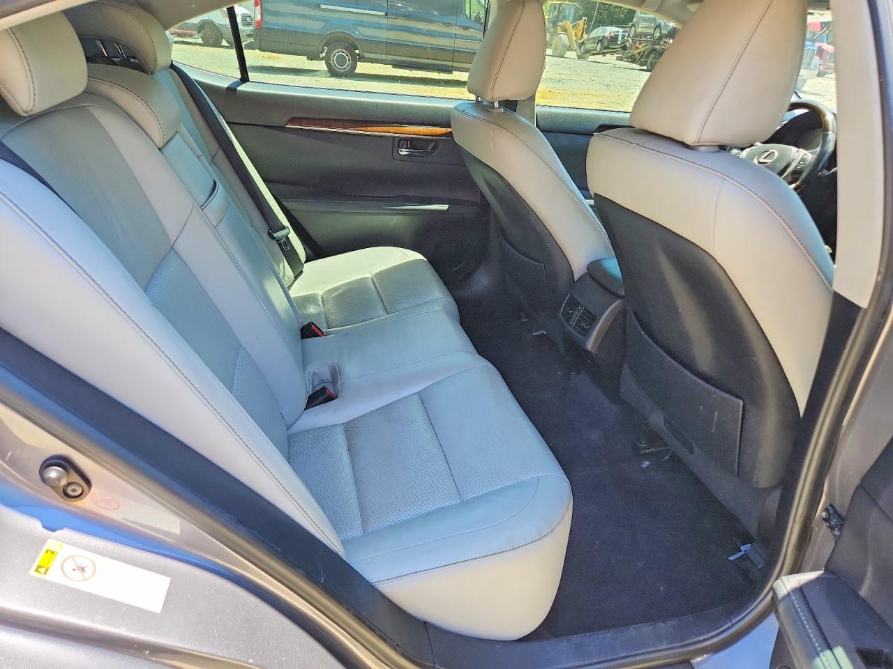 2015 Lexus Es 350 Серебряный vin: JTHBK1GG8F2200700