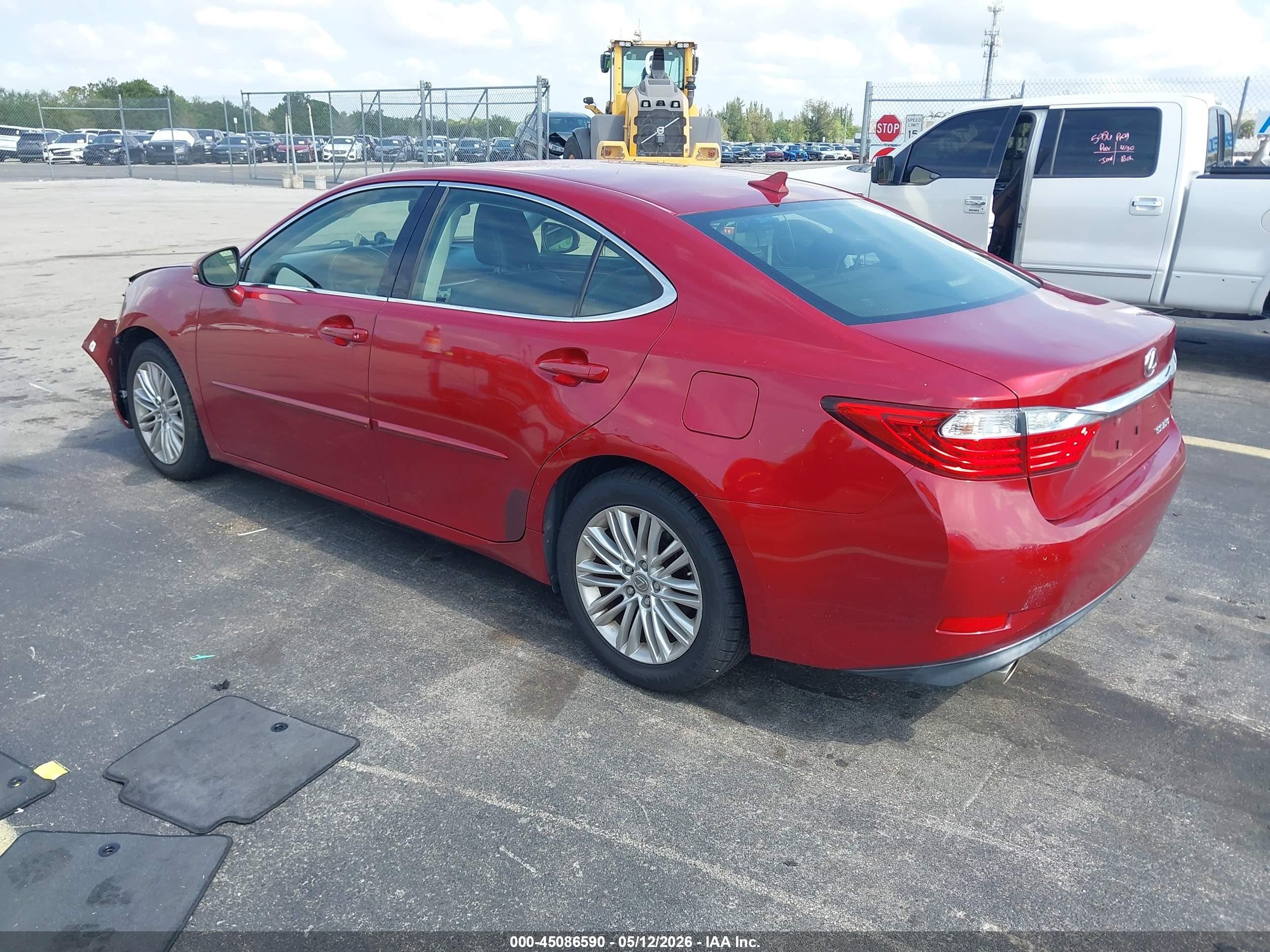 2013 Lexus Es 350 Red vin: JTHBK1GG9D2007243