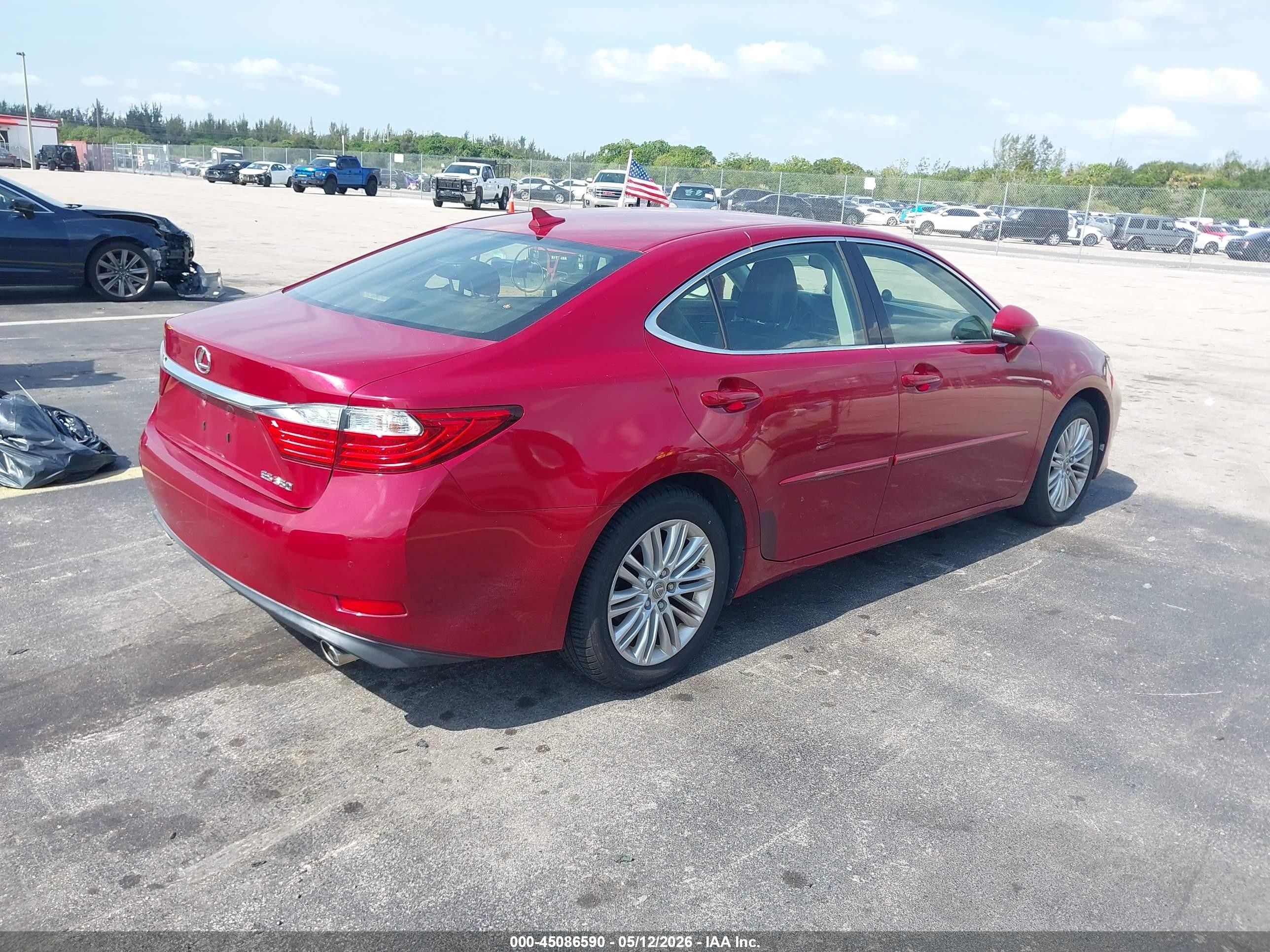 2013 Lexus Es 350 Red vin: JTHBK1GG9D2007243