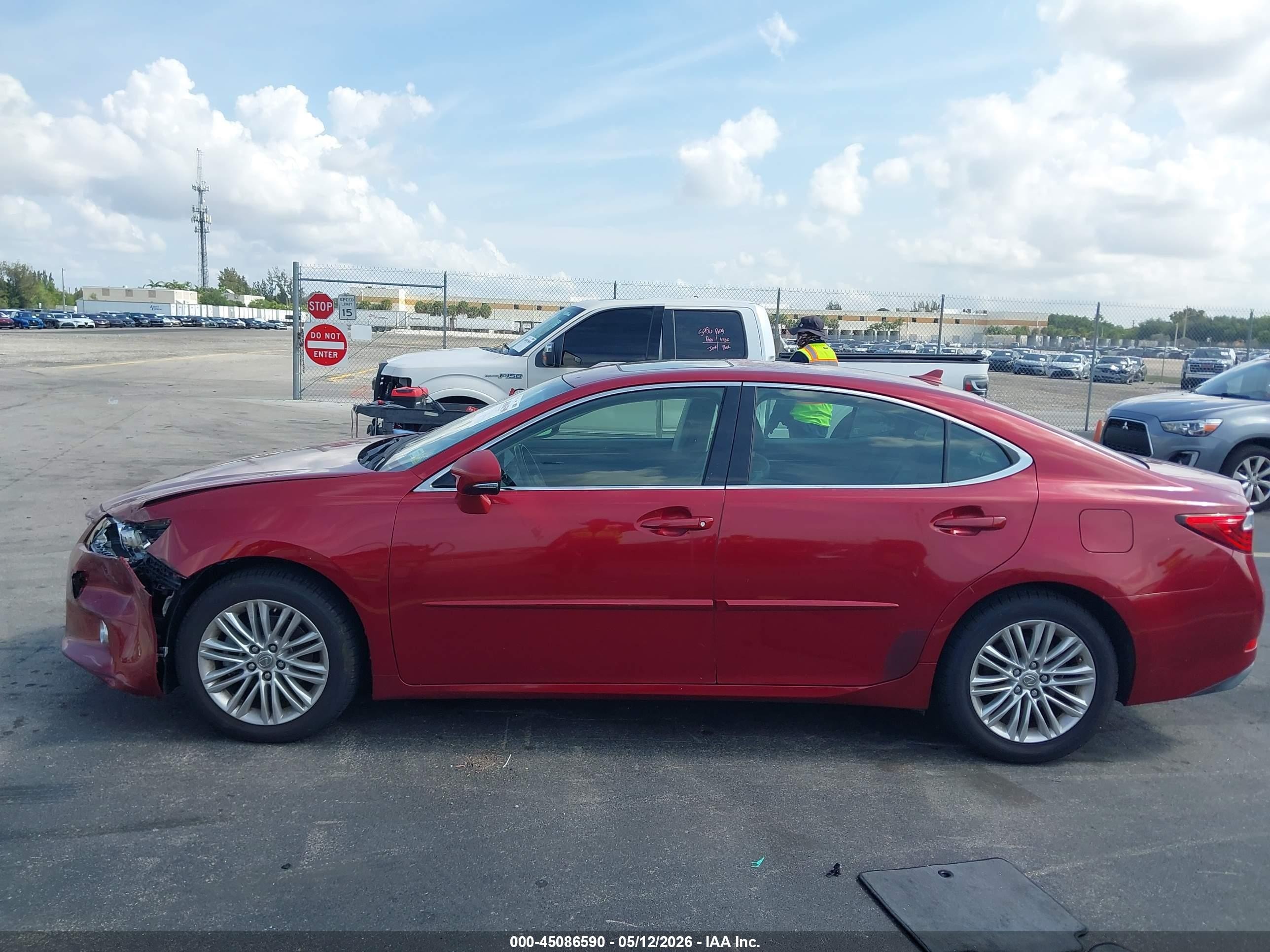 2013 Lexus Es 350 Red vin: JTHBK1GG9D2007243