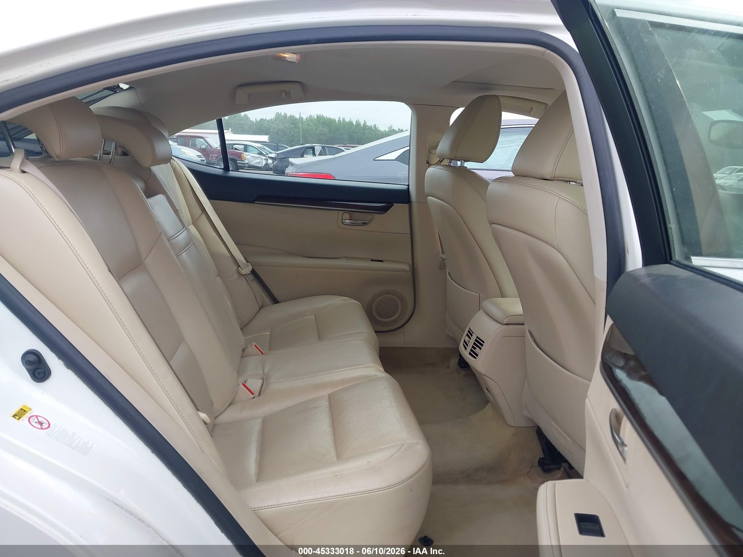 2013 Lexus Es 350   White vin: JTHBK1GG9D2017299