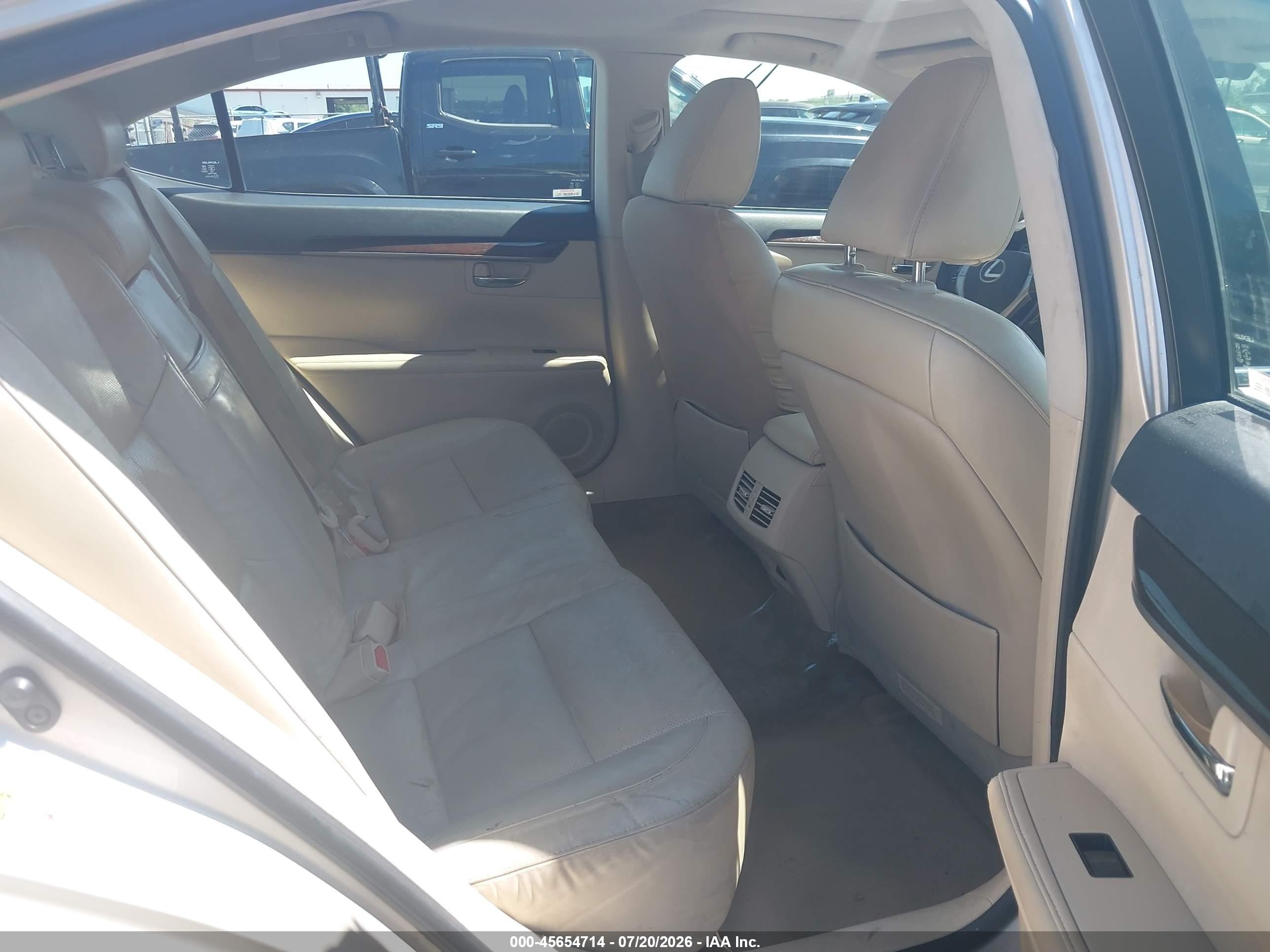 2013 Lexus Es 350   Бежевый vin: JTHBK1GG9D2067362