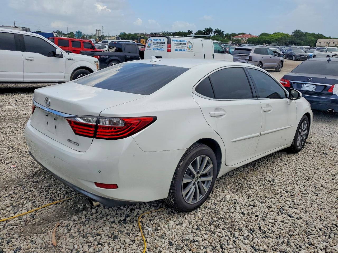 2013 Lexus Es 350 White vin: JTHBK1GG9D2082900