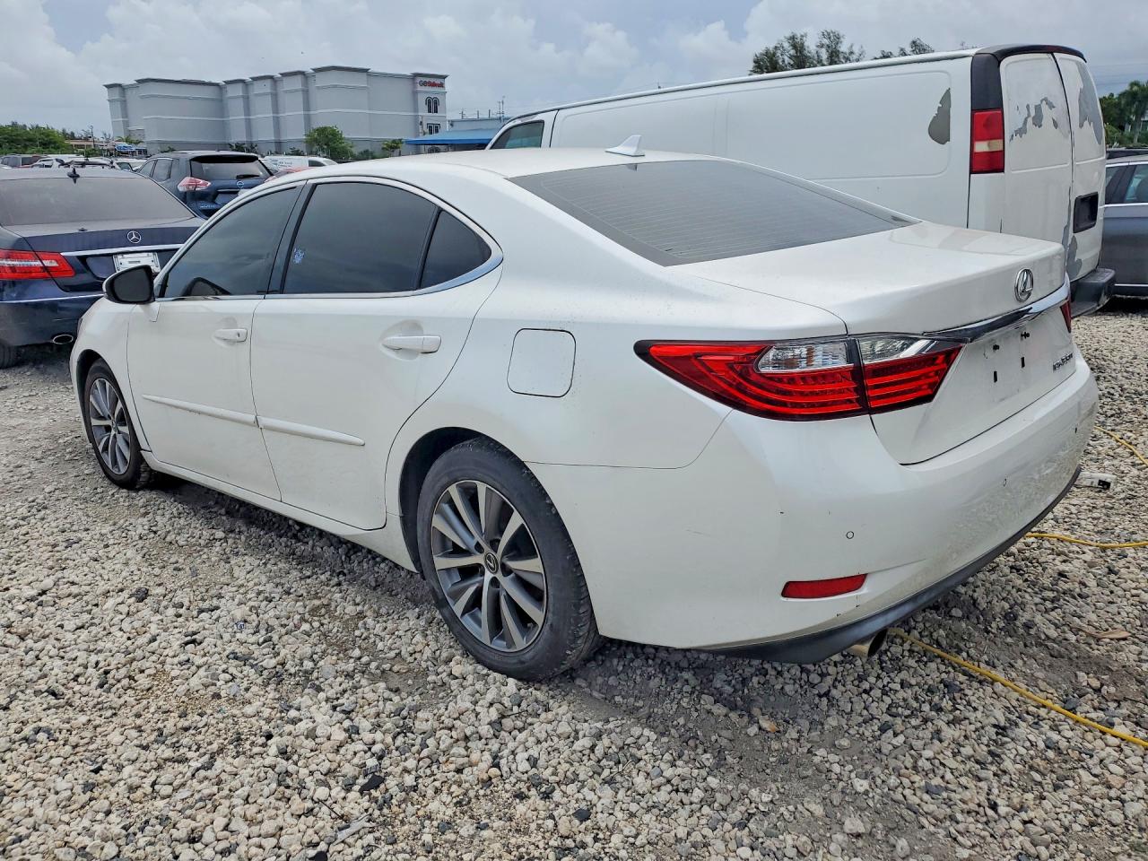 2013 Lexus Es 350 White vin: JTHBK1GG9D2082900