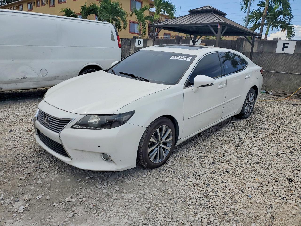 2013 Lexus Es 350 White vin: JTHBK1GG9D2082900
