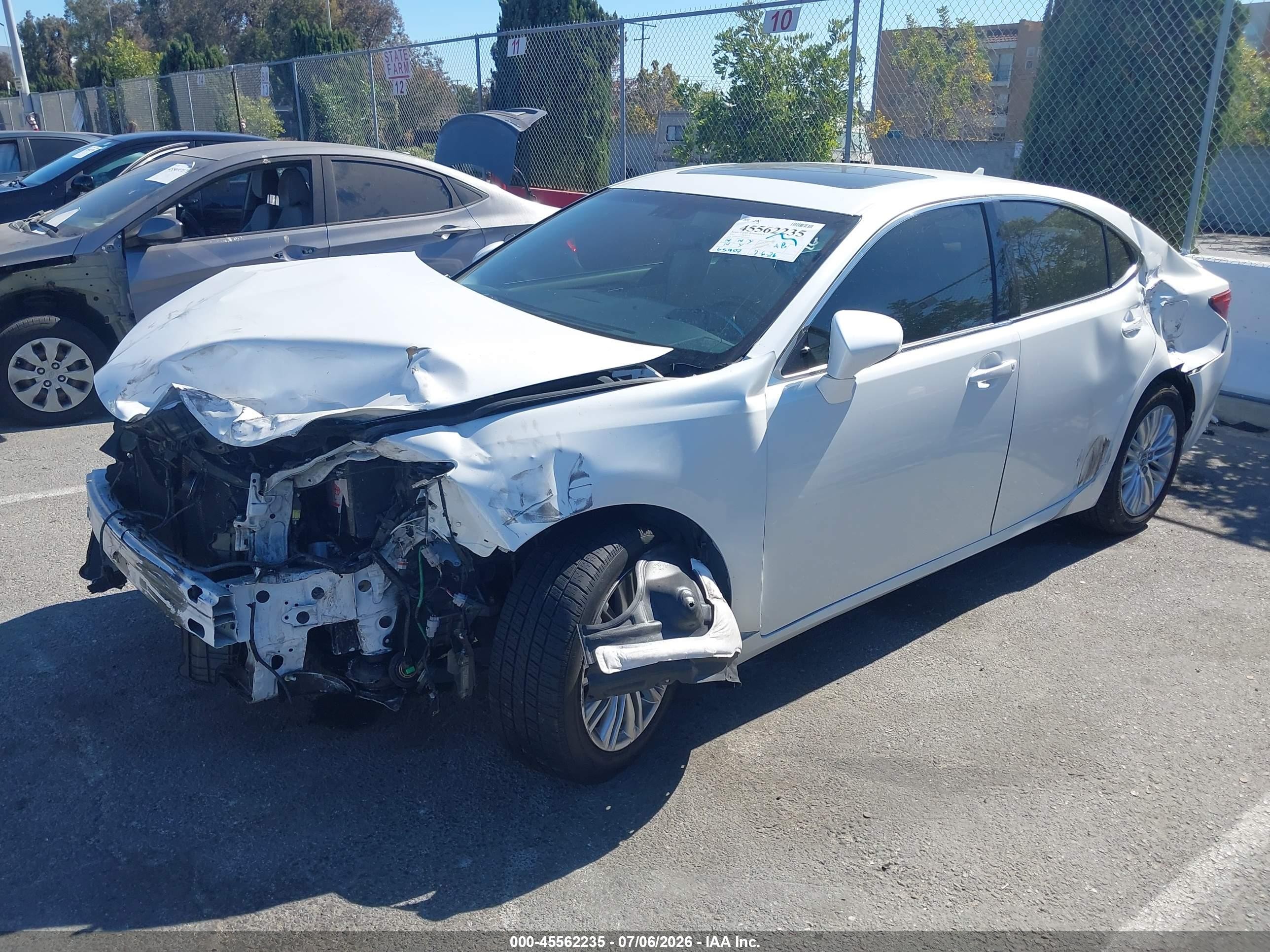 2014 Lexus Es 350   Белый vin: JTHBK1GG9E2122717