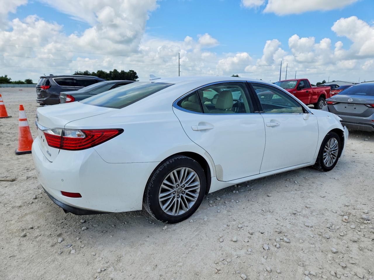 2014 Lexus Es 350 White vin: JTHBK1GG9E2132468