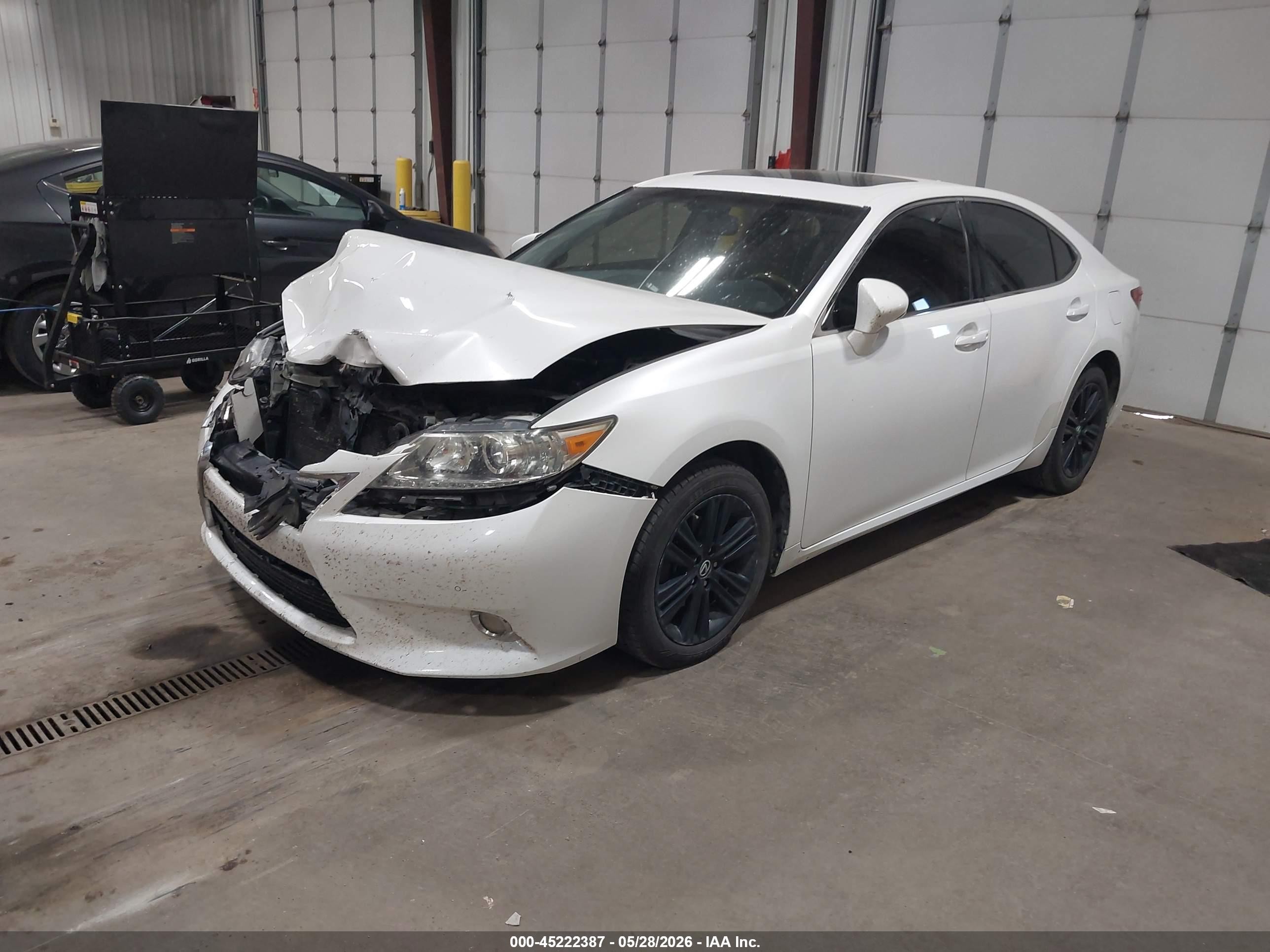 2014 Lexus Es 350   Белый vin: JTHBK1GG9E2136455