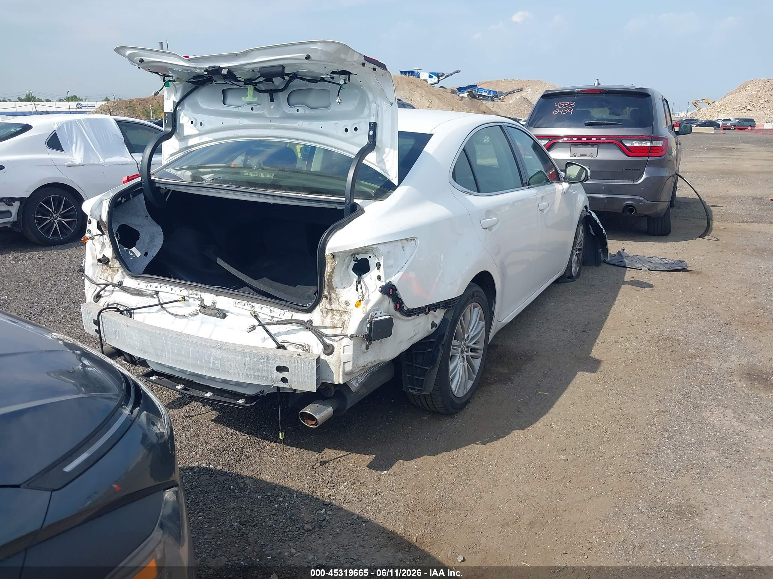 2015 Lexus Es 350   White vin: JTHBK1GG9F2160952