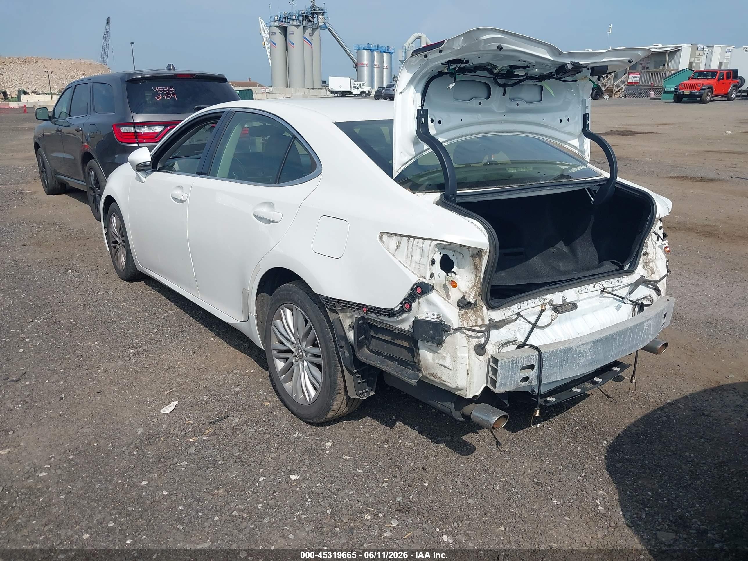 2015 Lexus Es 350   White vin: JTHBK1GG9F2160952
