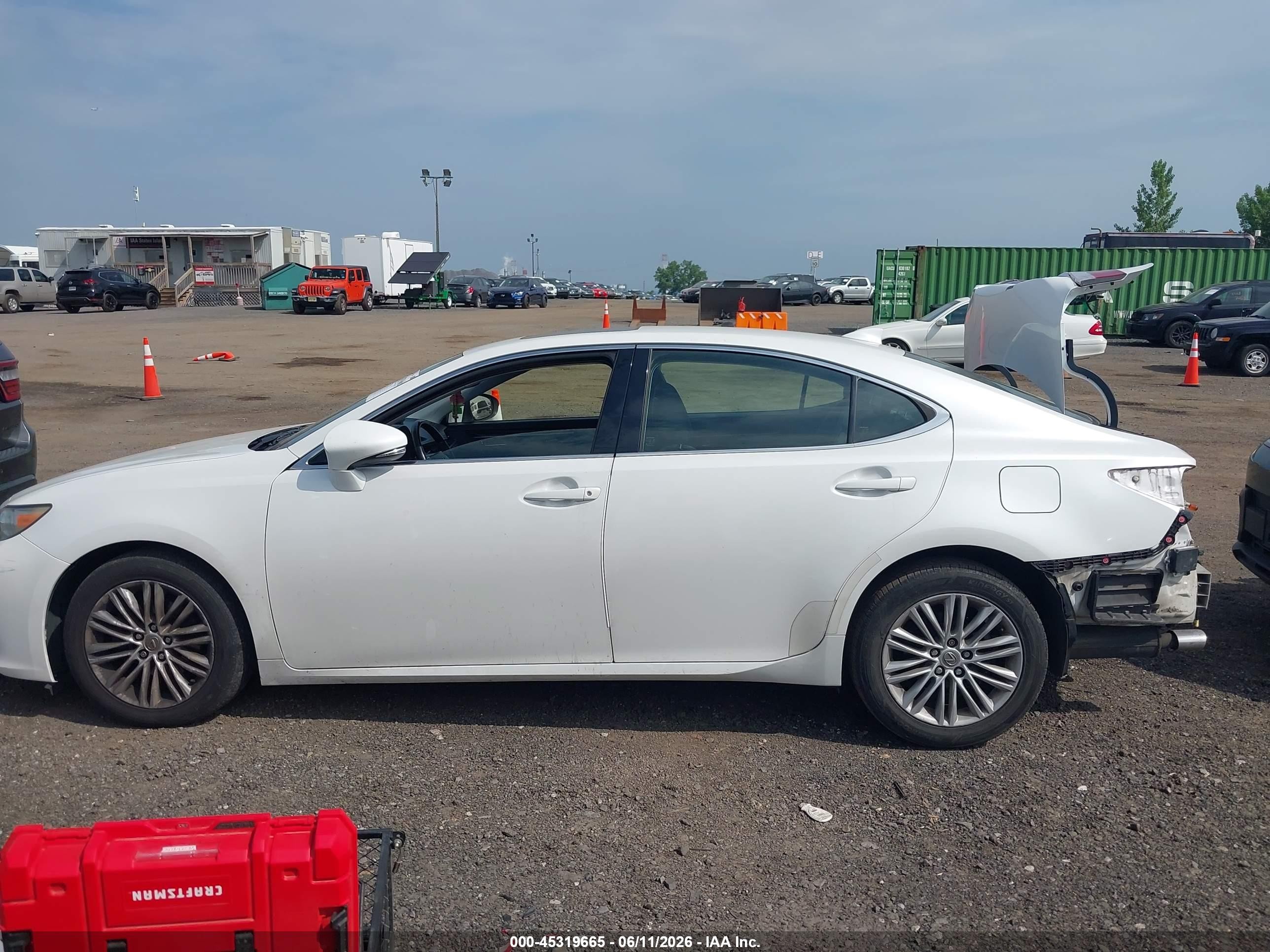 2015 Lexus Es 350   White vin: JTHBK1GG9F2160952