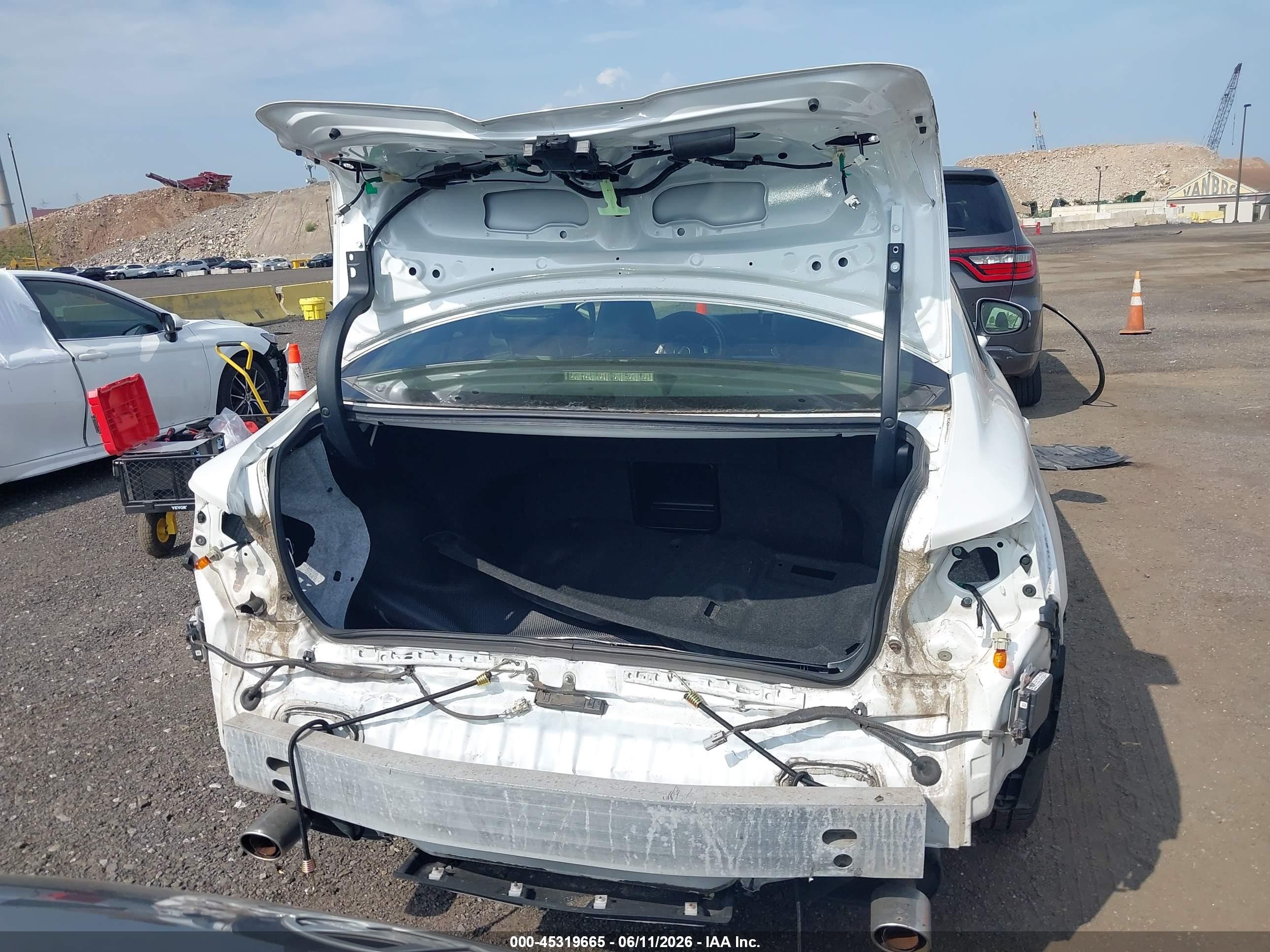 2015 Lexus Es 350   White vin: JTHBK1GG9F2160952