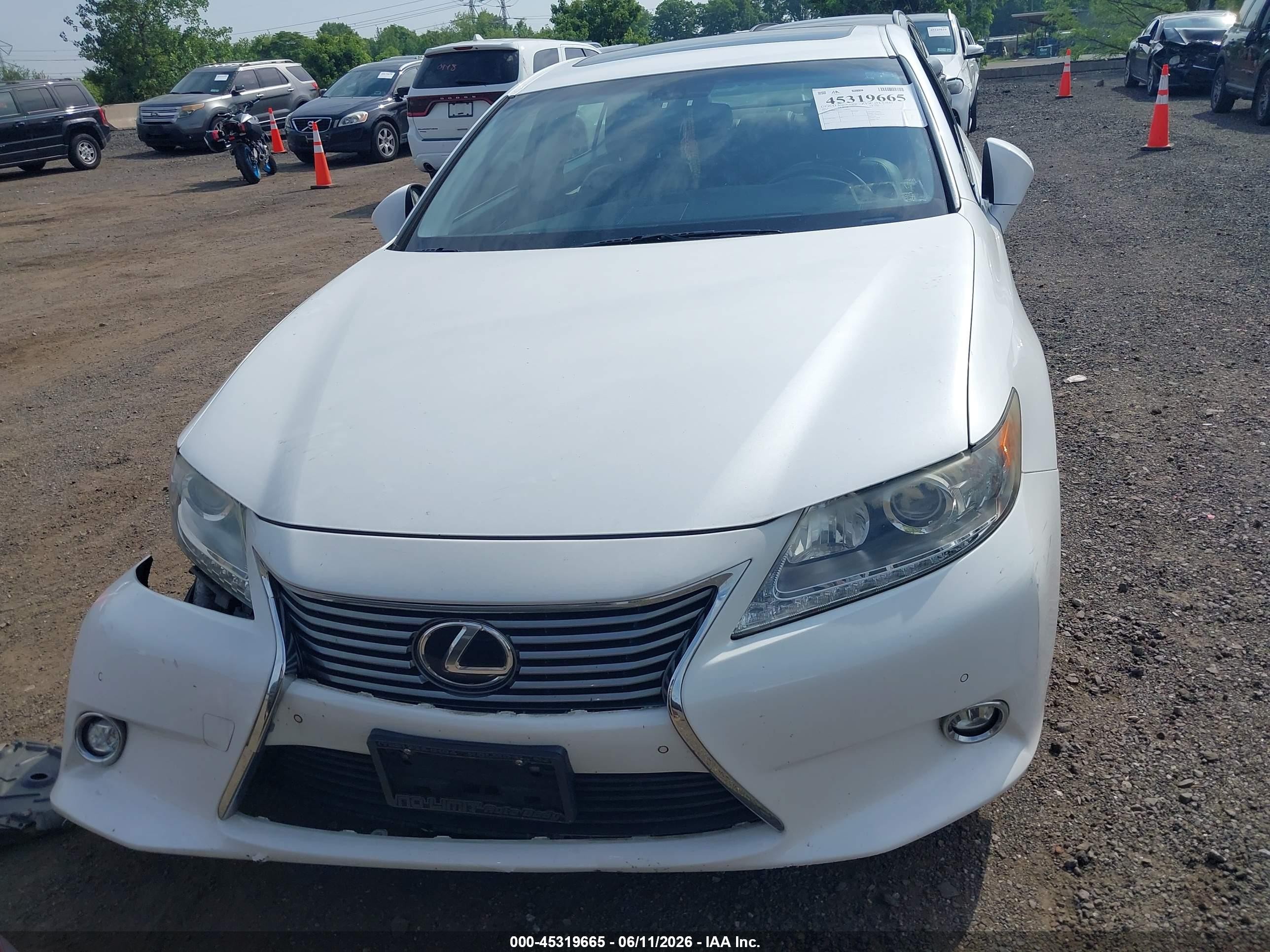 2015 Lexus Es 350   White vin: JTHBK1GG9F2160952