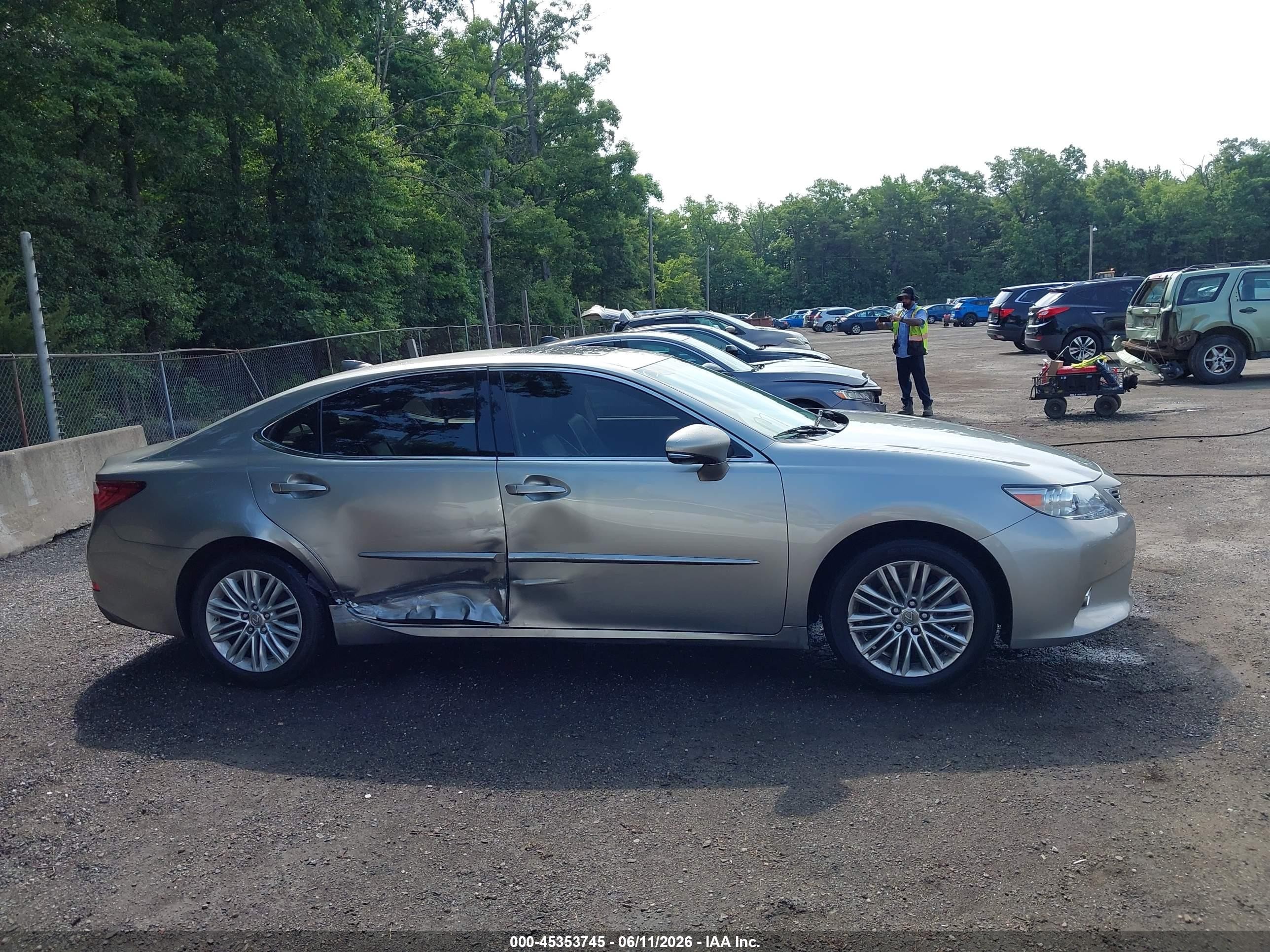 2015 Lexus Es 350   Gold vin: JTHBK1GG9F2165830