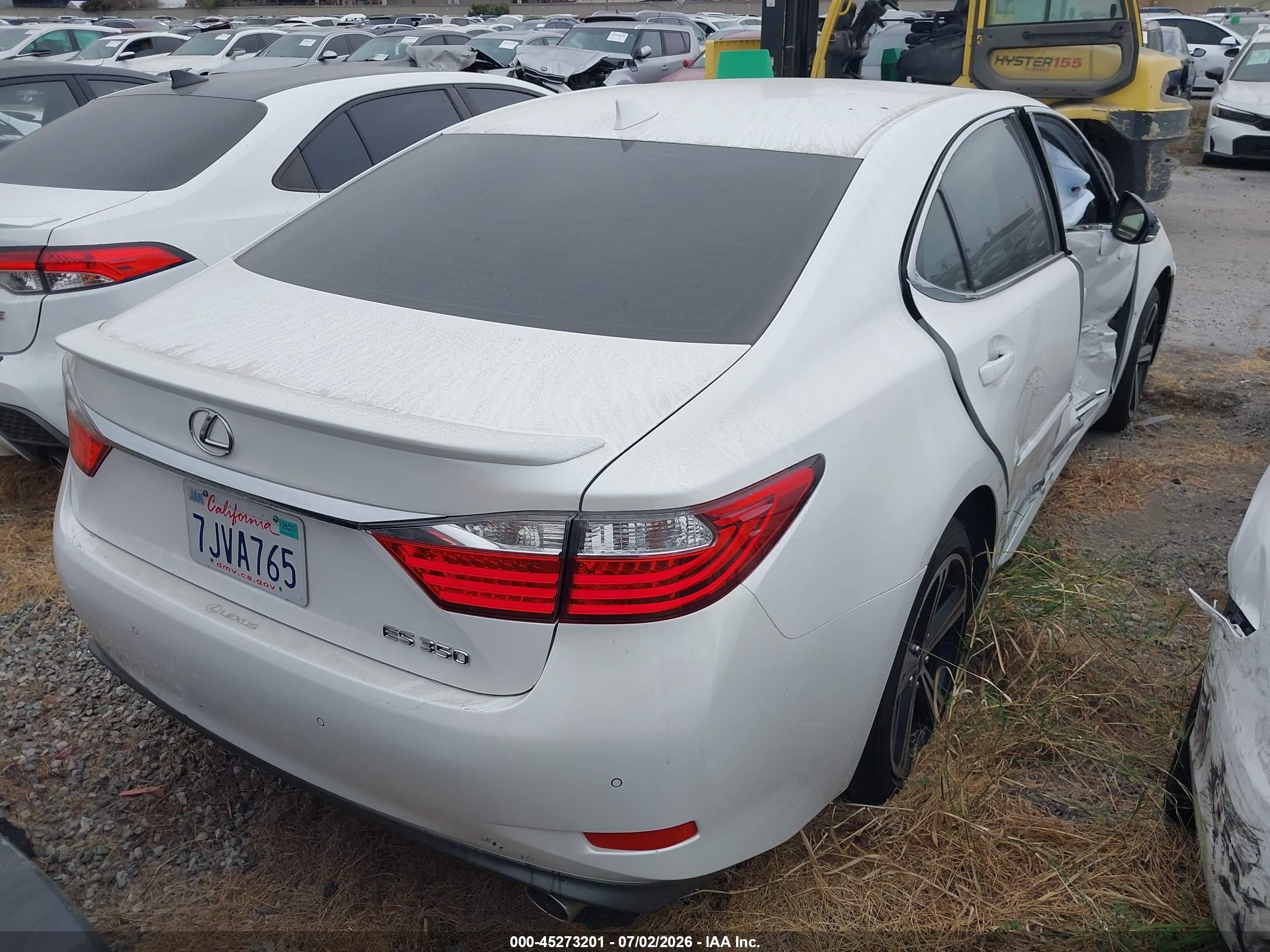 2015 Lexus Es 350   White vin: JTHBK1GG9F2174625