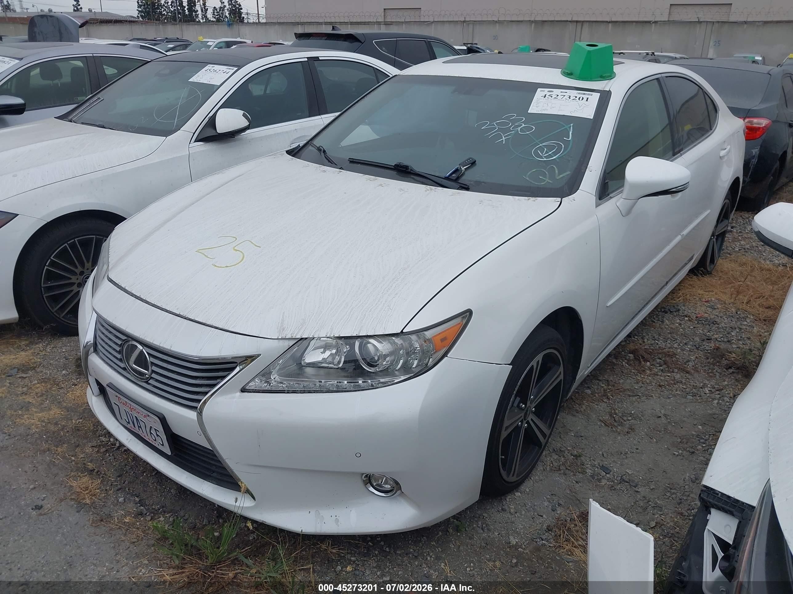 2015 Lexus Es 350   White vin: JTHBK1GG9F2174625