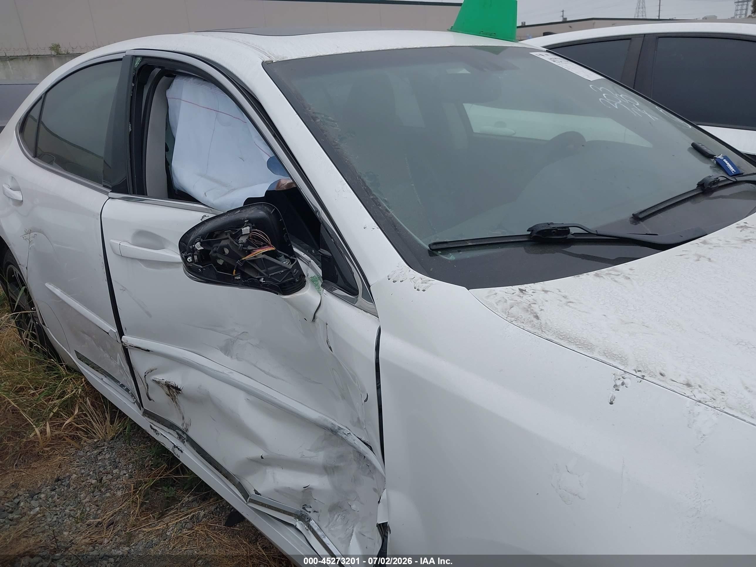 2015 Lexus Es 350   White vin: JTHBK1GG9F2174625
